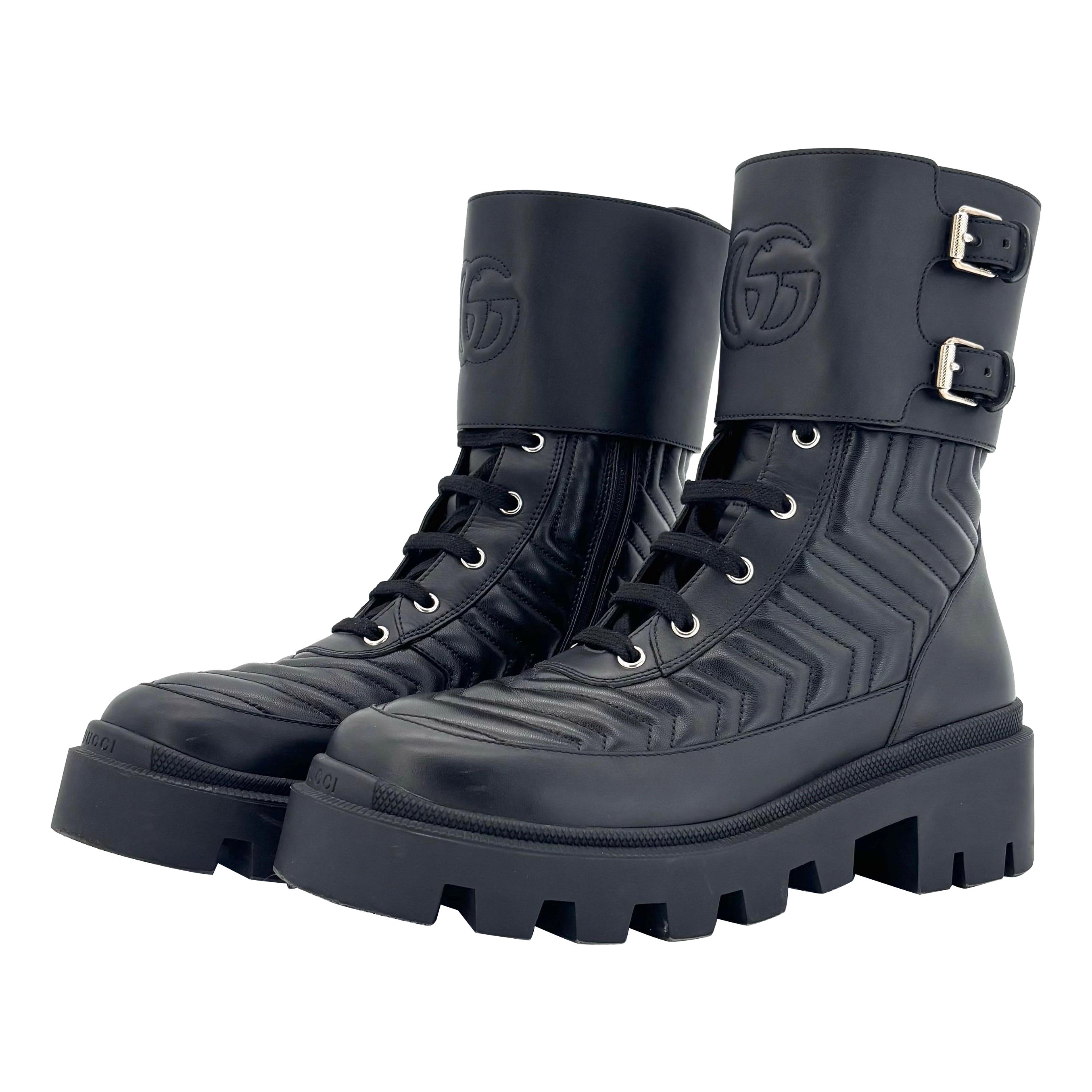 Gucci Frances GG Quilted Matelasse Lug Leather Lace Up Ankle Boots 39.5 en vente