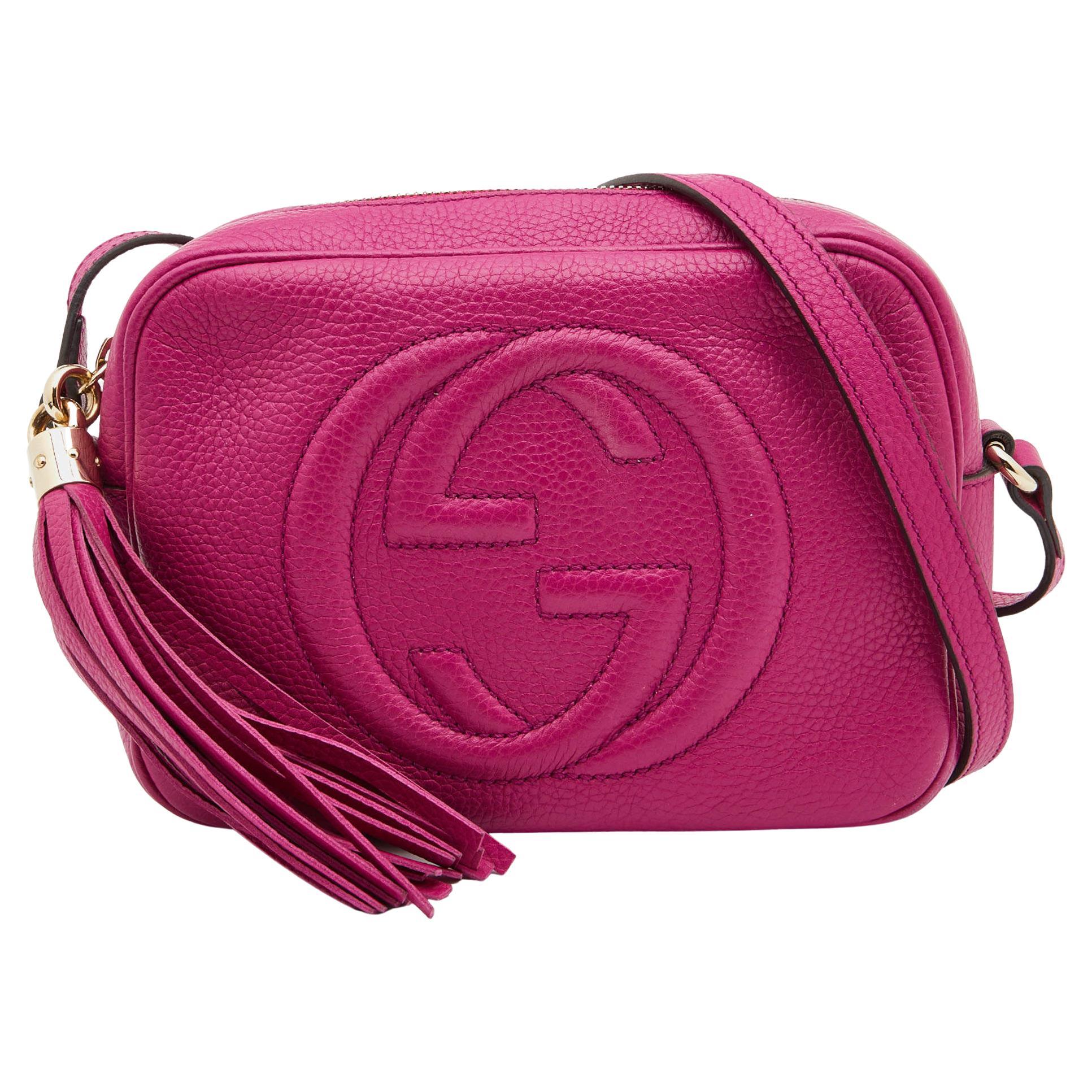 Gucci Fuchsia Leather Small Soho Disco Crossbody Bag For Sale at