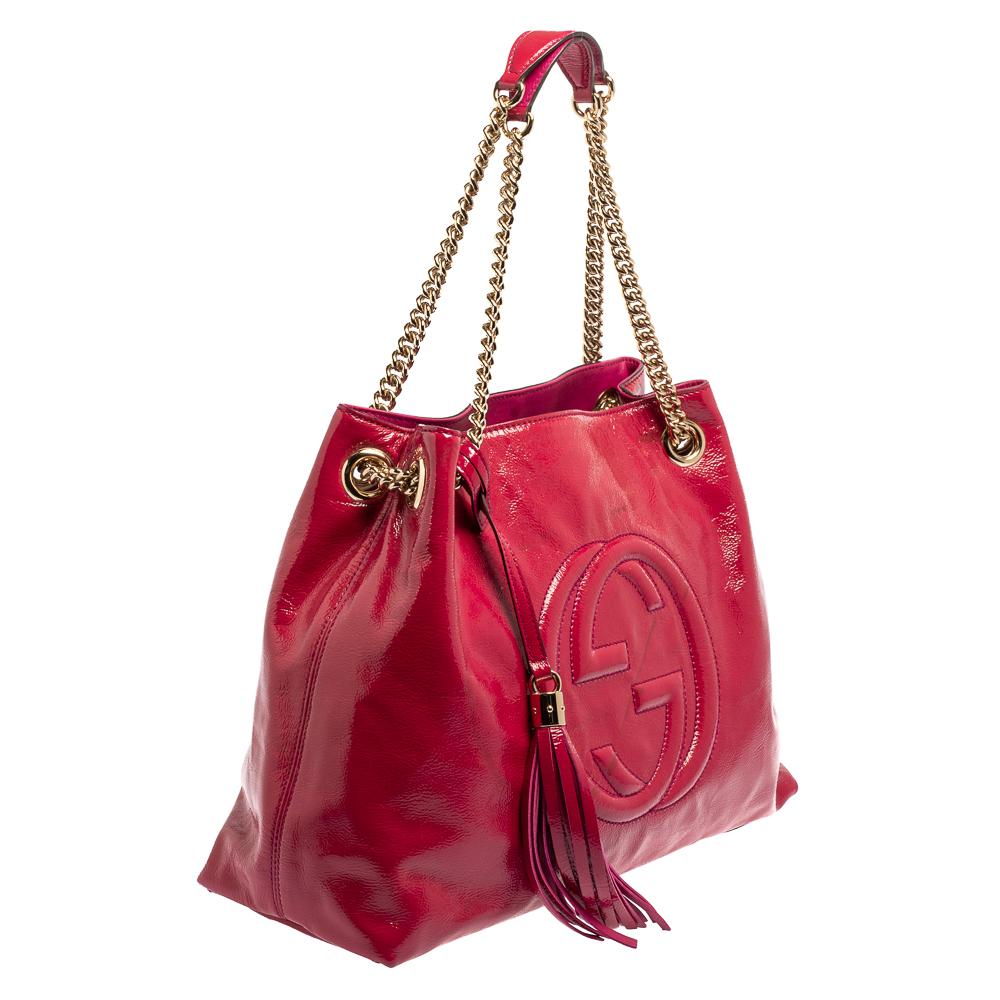 Gucci Fuchsia Patent Leather Medium Soho Shoulder Bag In Fair Condition In Dubai, Al Qouz 2