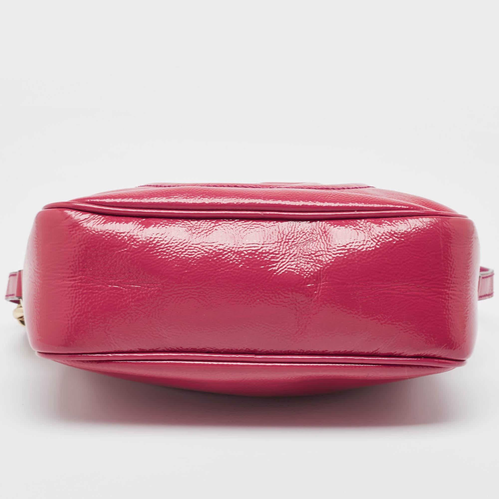 Gucci Fuchsia Patent Leather Small Soho Disco Crossbody Bag For Sale 7