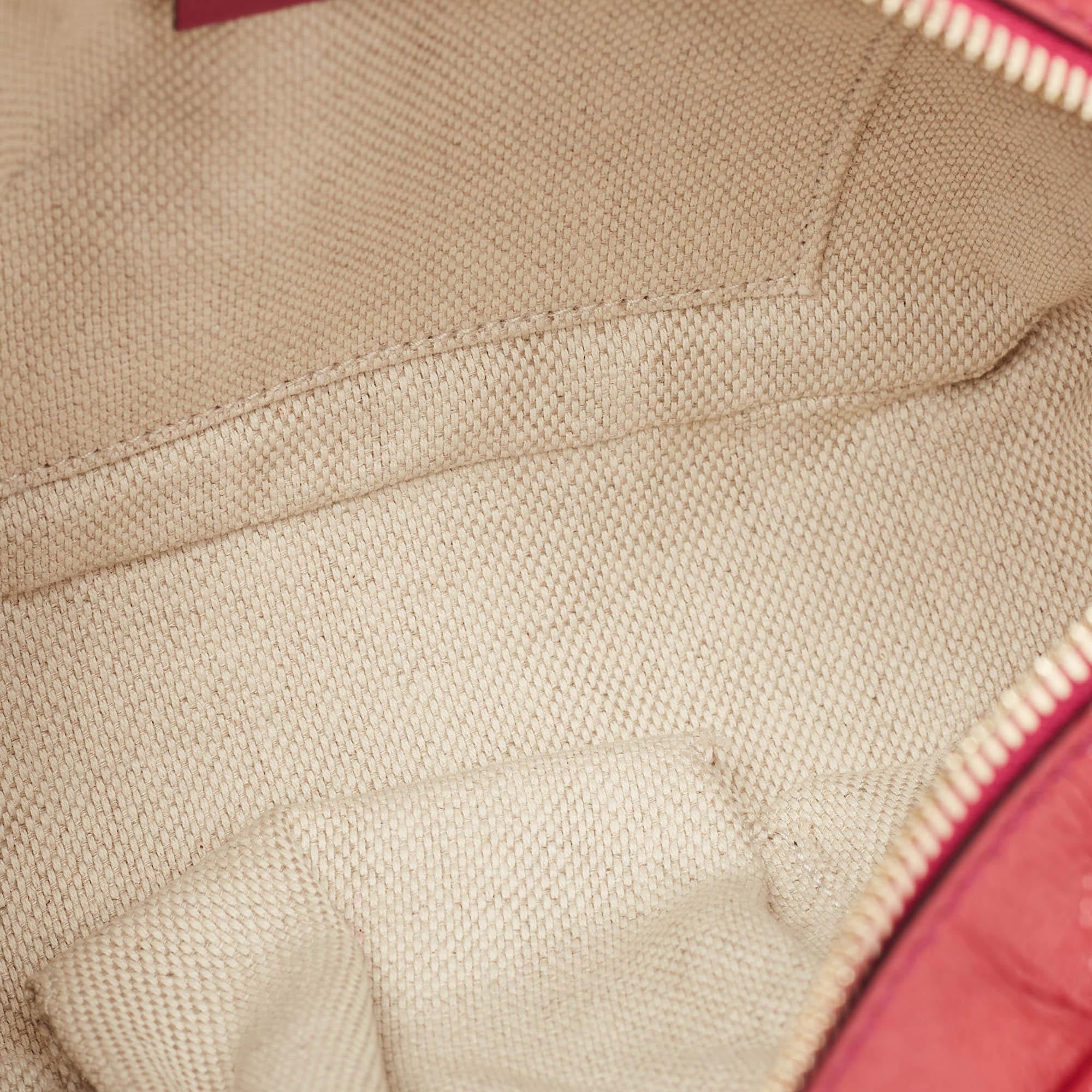 Gucci Fuchsia Patent Leather Small Soho Disco Crossbody Bag For Sale 3