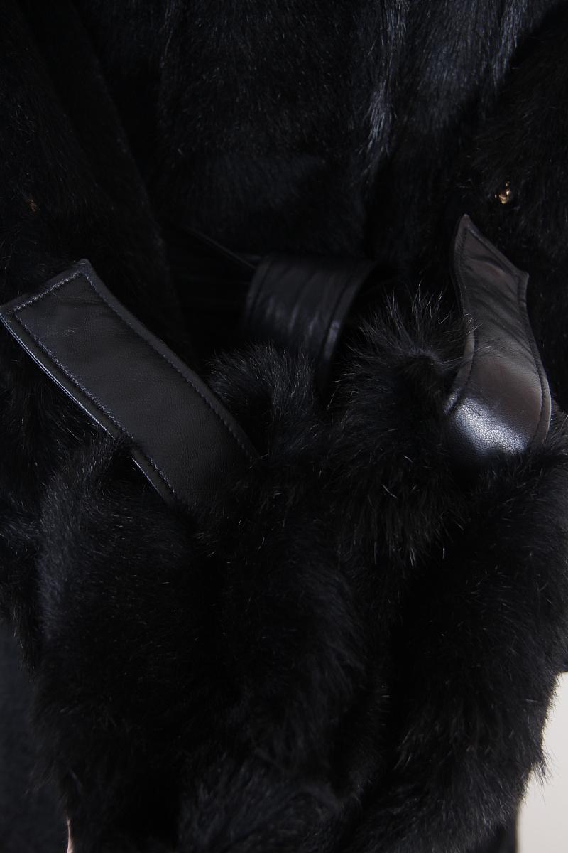 Women's Gucci fur coat For Sale