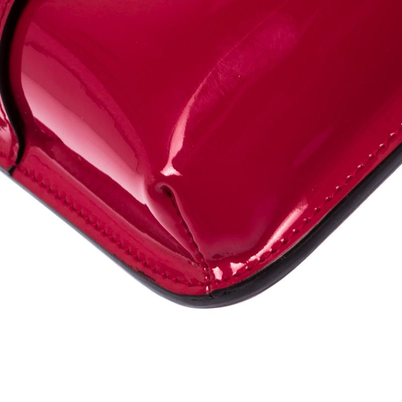 Gucci Fuschia Patent Leather Horsebit Clutch 4