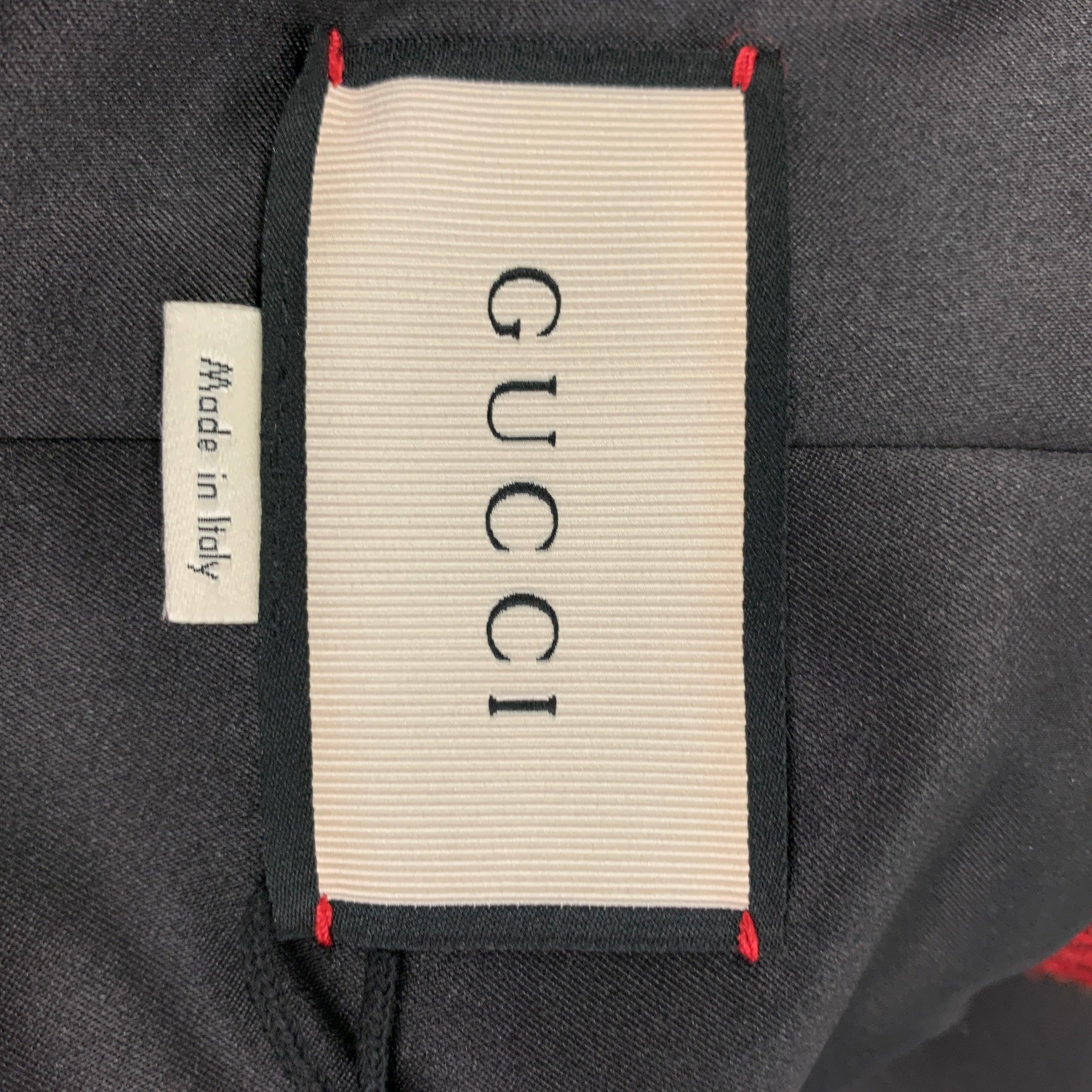 GUCCI FW 16 Size 40 Red Black Plaid Wool Blend Notch Lapel Coat For Sale 2