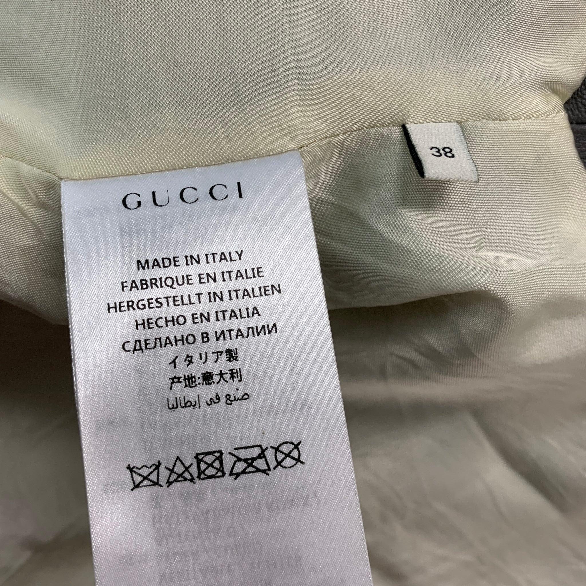 GUCCI H/W 2018 Laufsteg Größe 2 Grau Gold Leder Nieten Cropped Jacke mit Nieten im Angebot 5