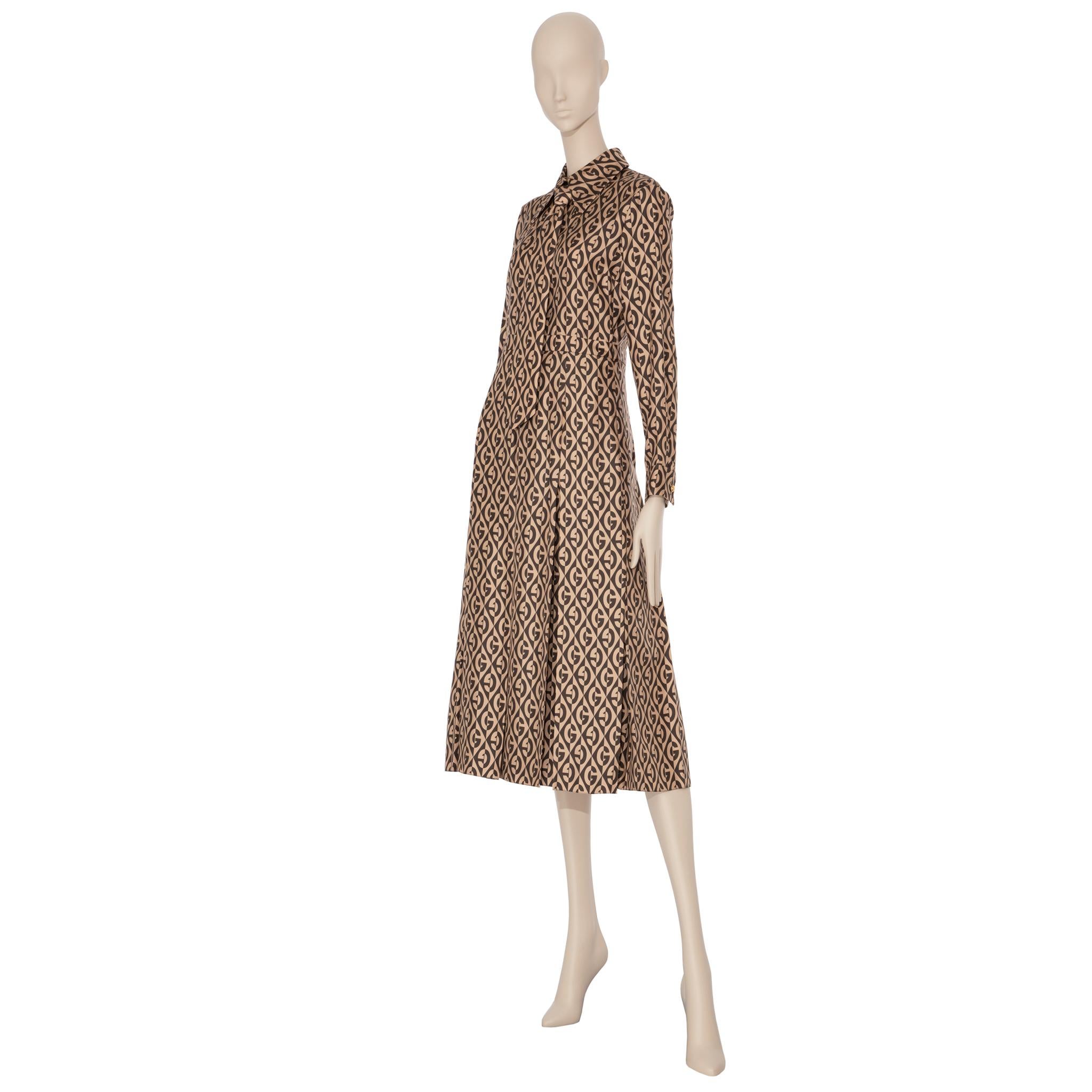 Gucci G Rhombus Kleid aus Seide mit braunem und elfenbeinfarbenem Druck 40 IT (Braun) im Angebot