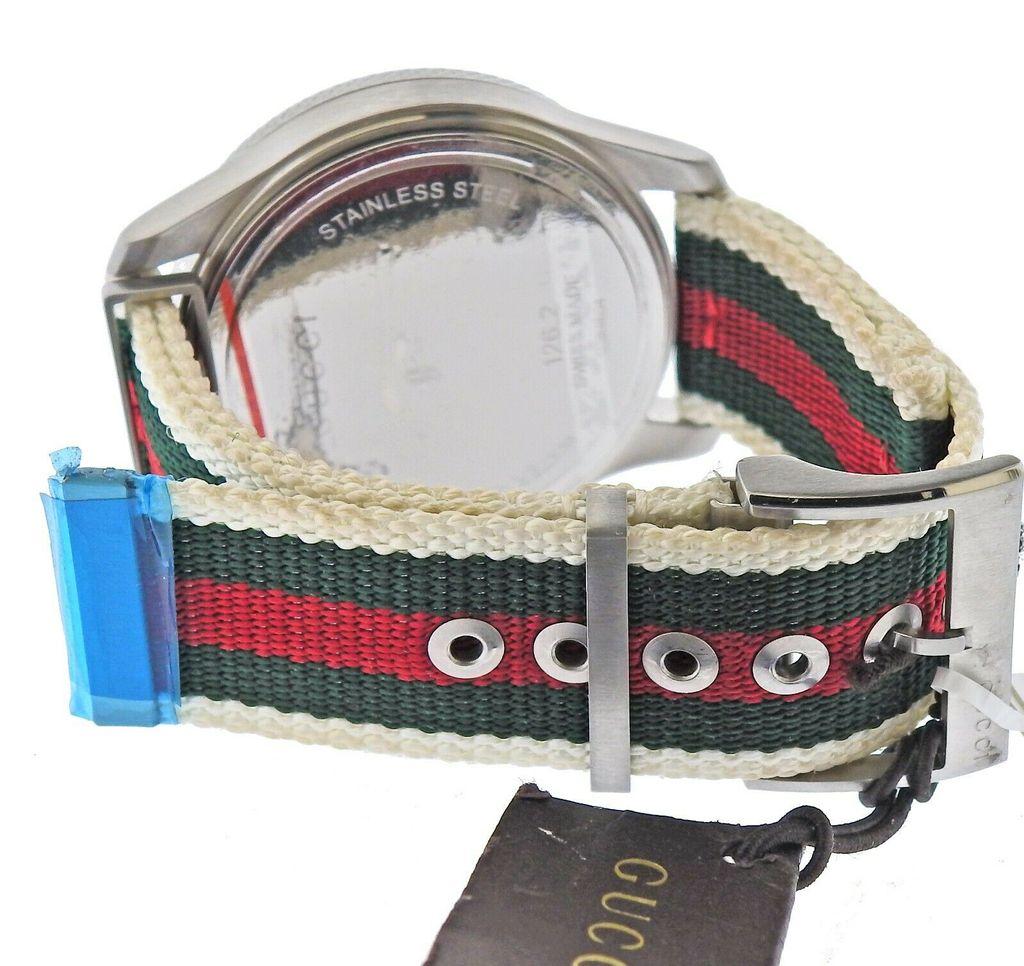 Quarz-Edelstahl-Sportuhr für Herren von Gucci. Gehäuse 45 mm:: Band - 8::5