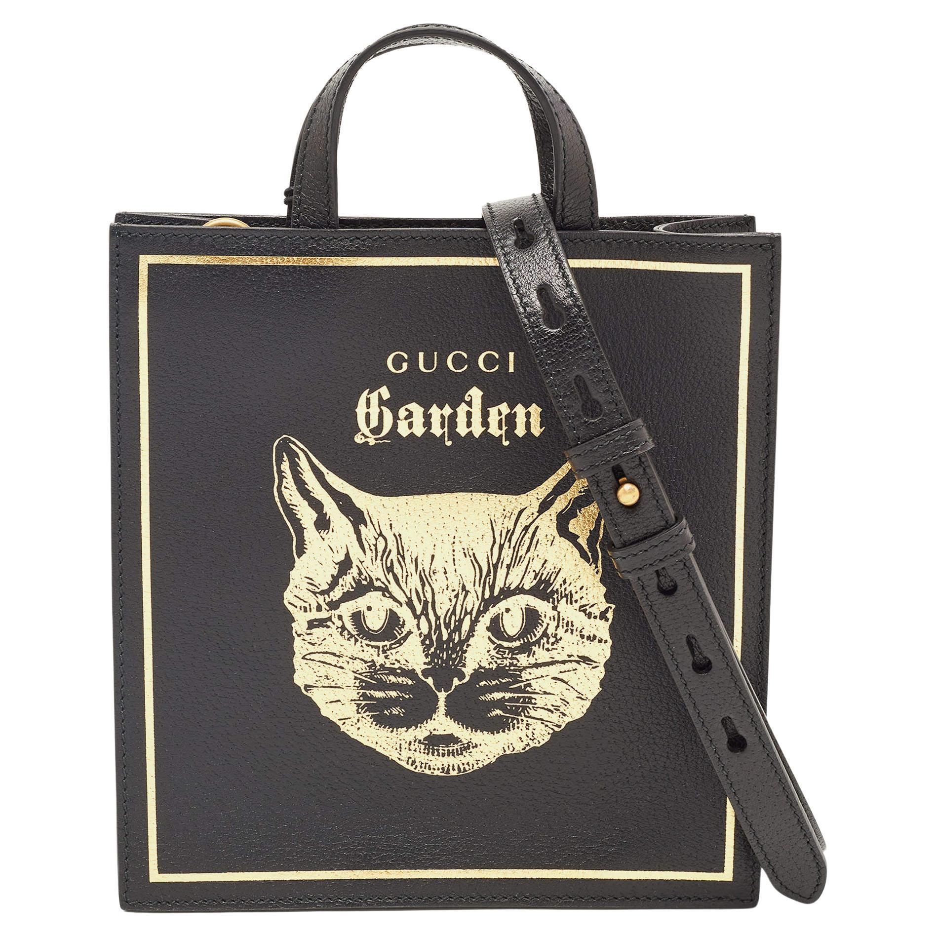 Gucci Garden Fourre-tout en cuir noir imprimé chat En vente sur 1stDibs