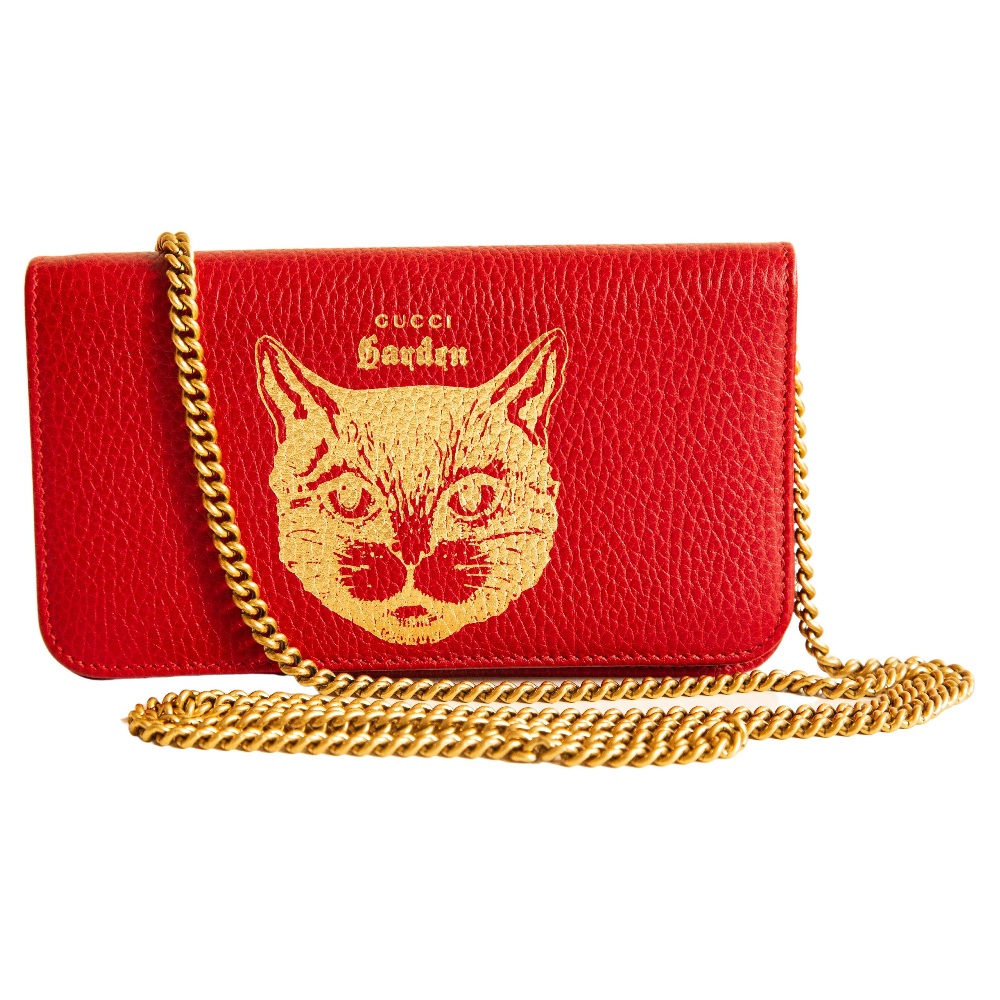Gucci  Garden Cat Chain Pouch in Red Leather For Sale