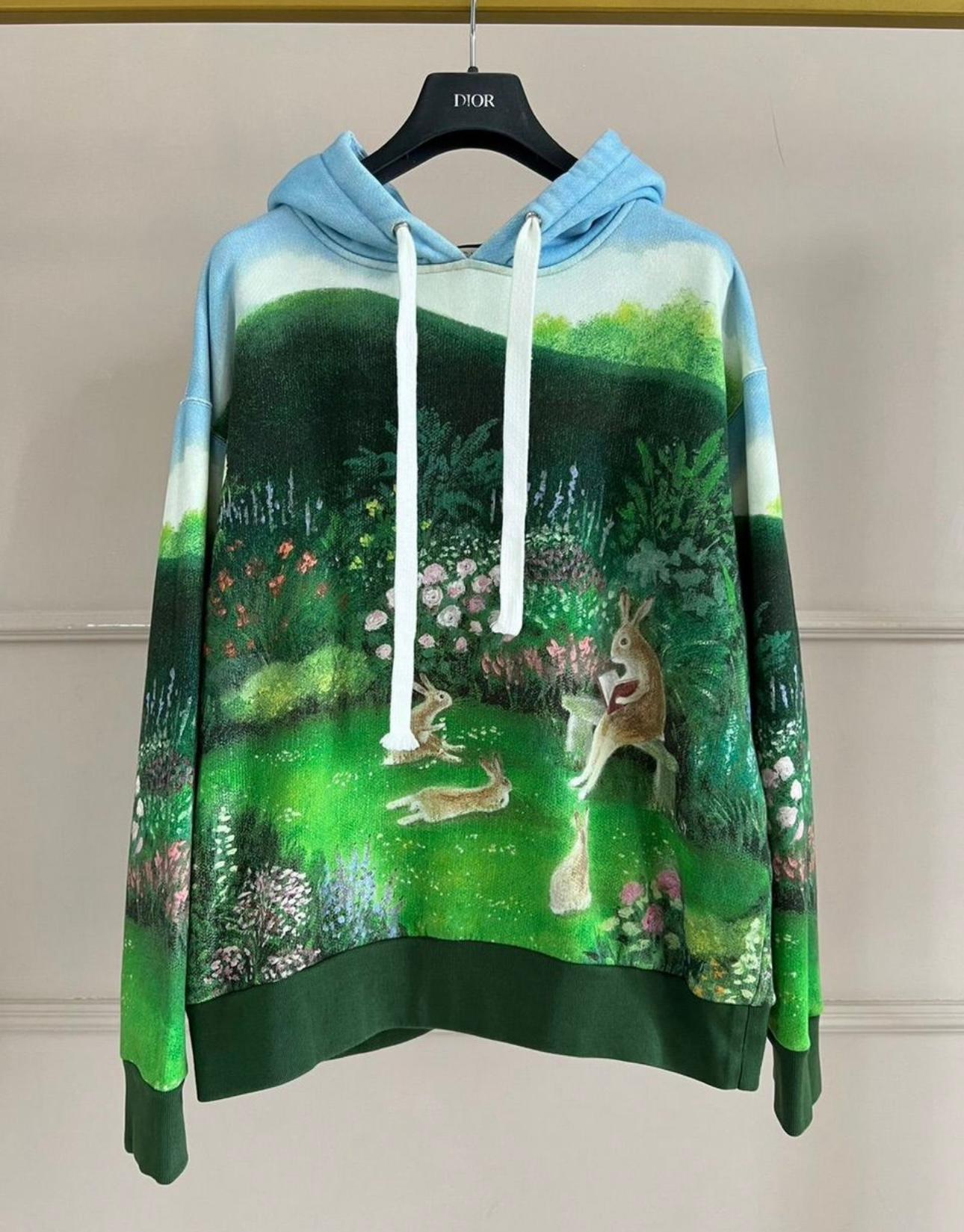 Gucci Garden collectible  hoodie with hand-painted ironic pattern. Boutique was was ca. 2,600$
Size mark S. Condition is pristine.