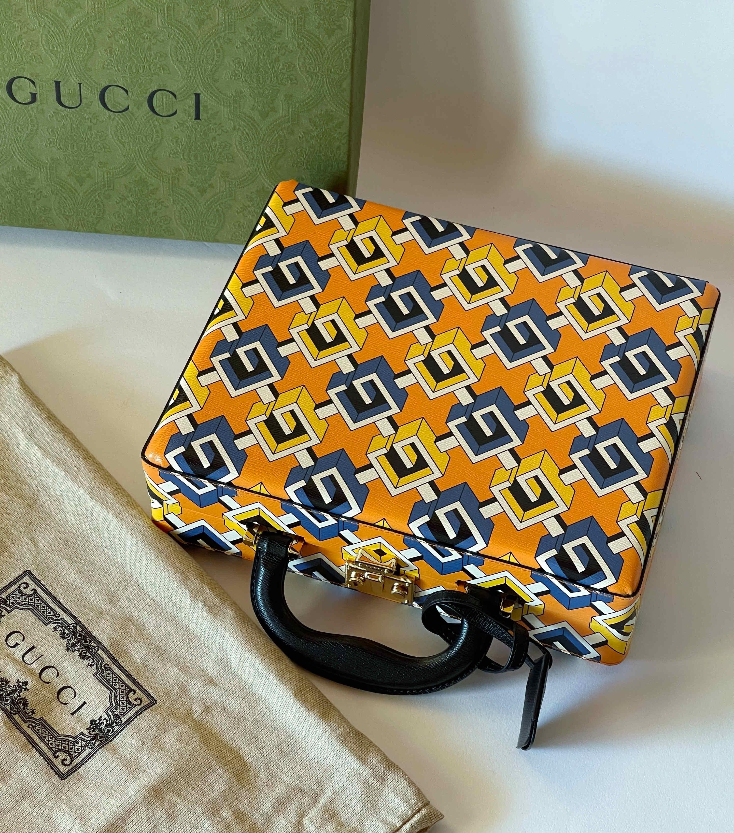 GUCCI Geometric G Briefcase Poker Card Game Set For Sale 5