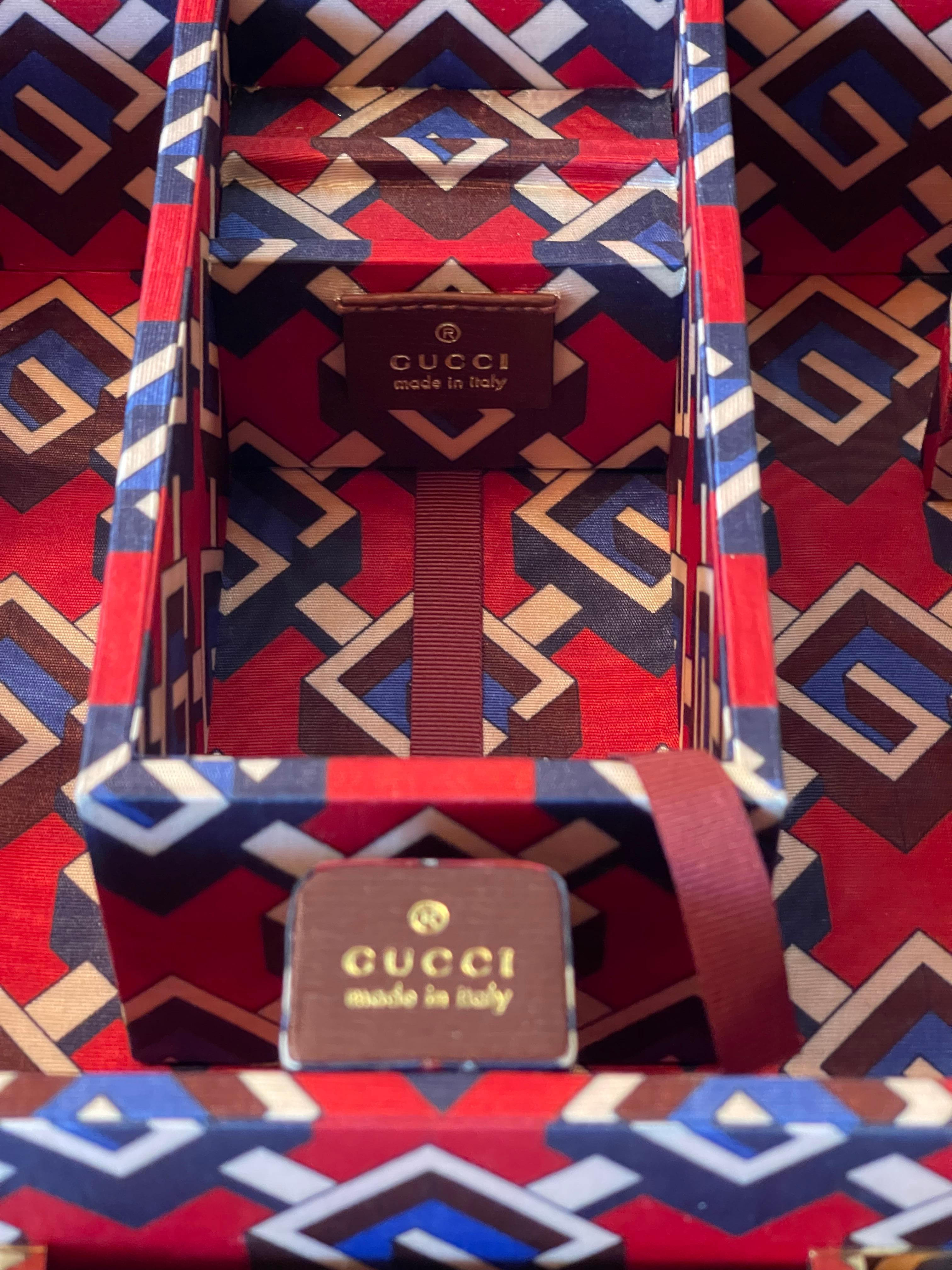 GUCCI Geometrische G Aktentasche Poker Kartenspiel Set im Angebot 8