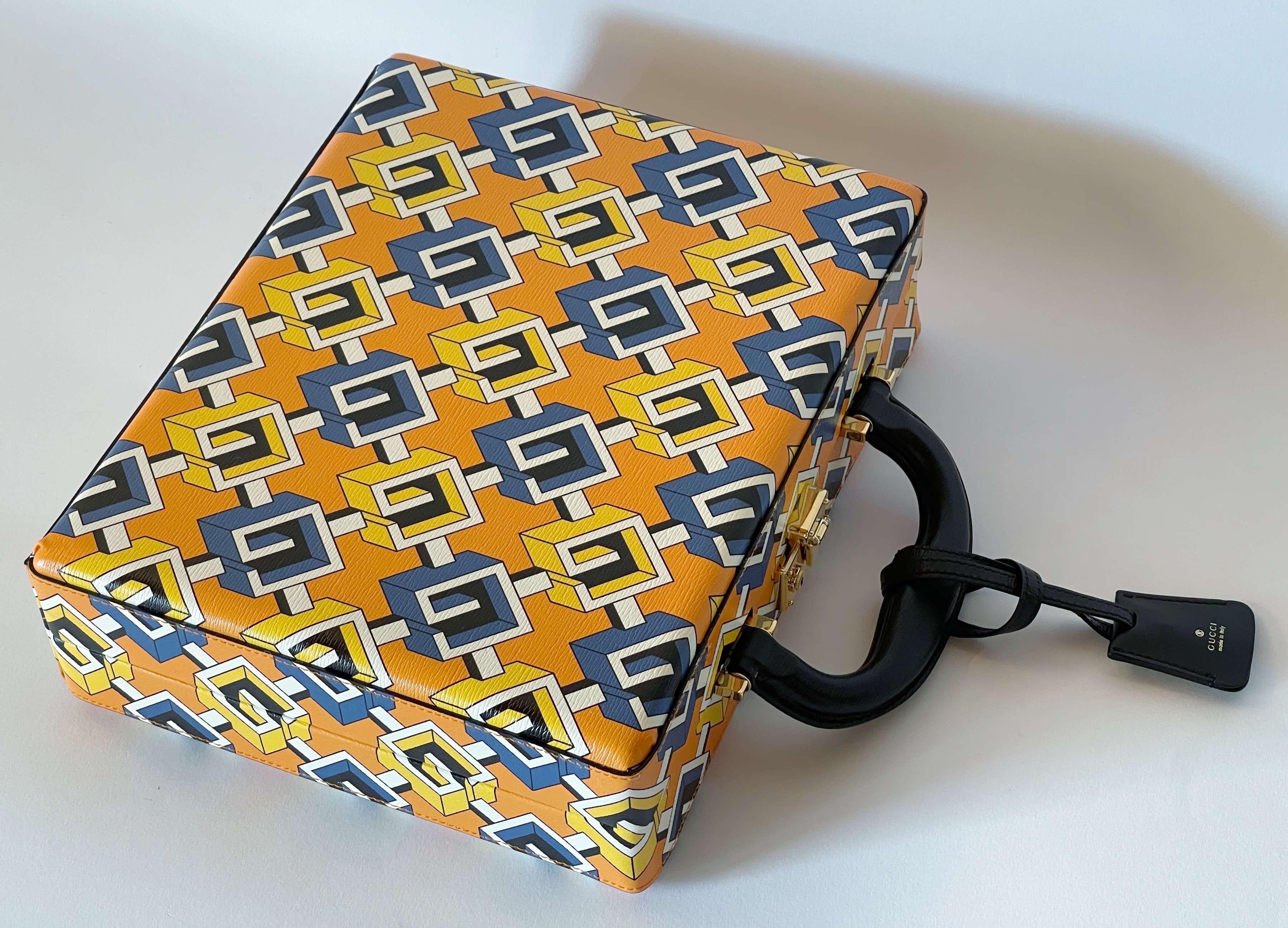 Contemporary GUCCI Geometric G Briefcase Poker Card Game Set For Sale
