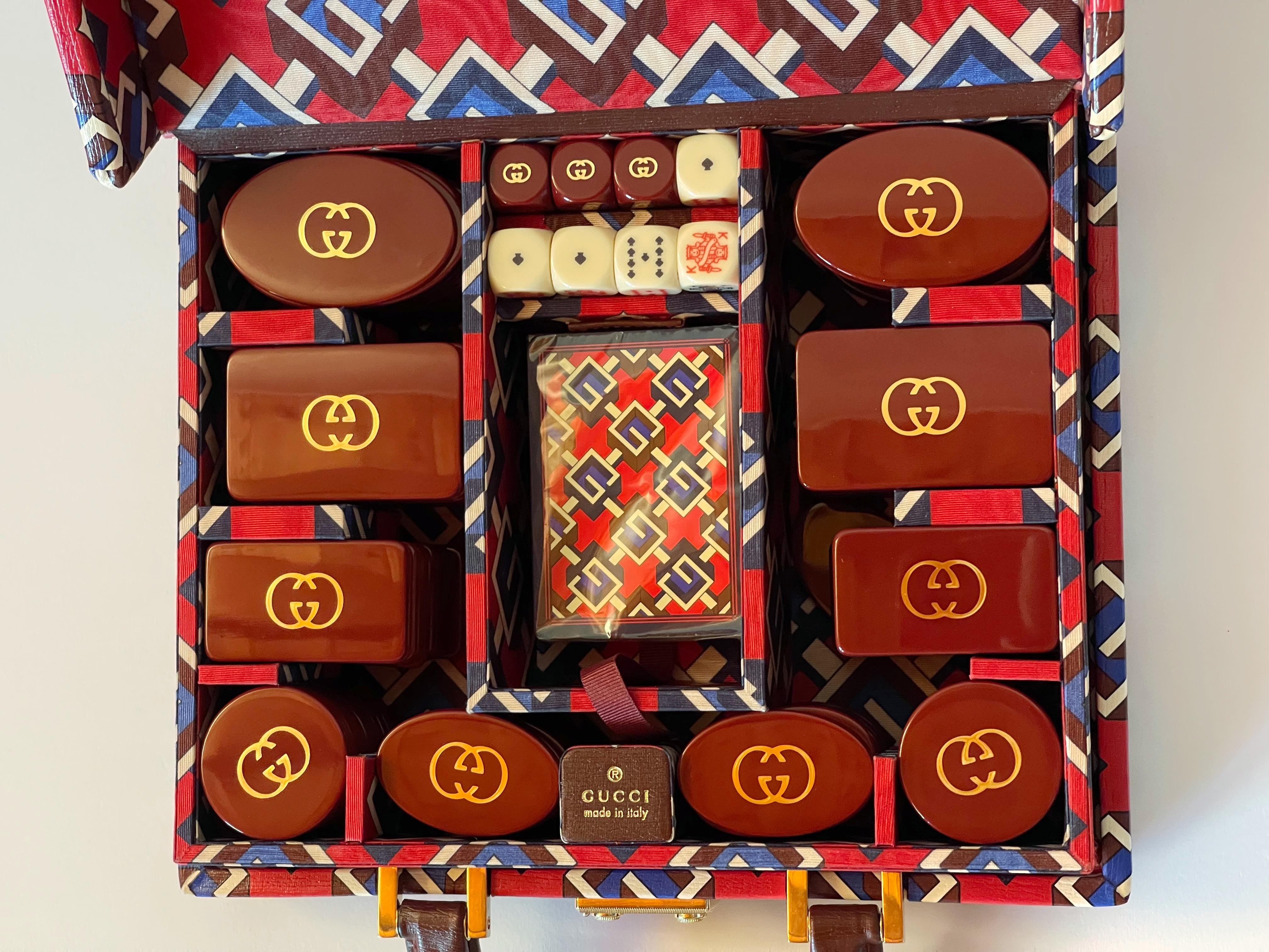 GUCCI Geometrische G Aktentasche Poker Kartenspiel Set im Angebot 2