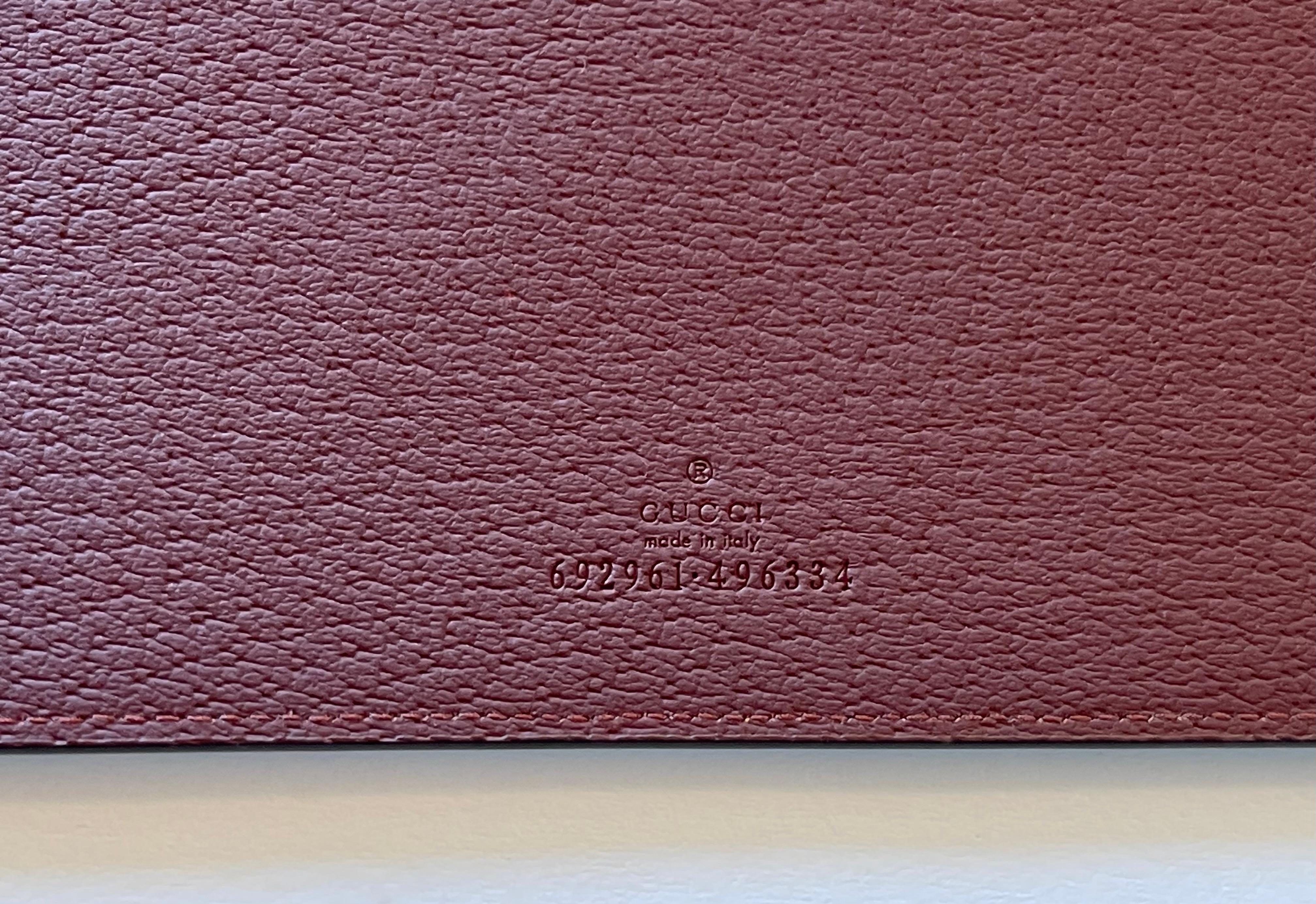 XXIe siècle et contemporain Mat de bureau géométrique G de Gucci en vente