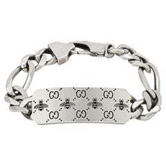 Gucci GG and Bee Engraved Sterling Silver Bracelet YBA662253002