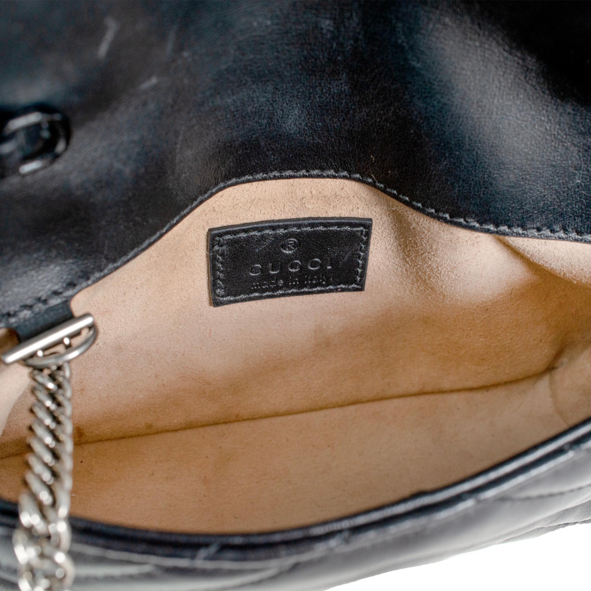 Gucci GG Cintura a catena in pelle di vitello nera matelasse monocromatica Marmont in vendita 4