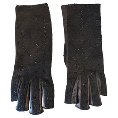 Gucci GG Schwarze Handschuhe aus Leder mit Swarovski-Steinen, Größe M
