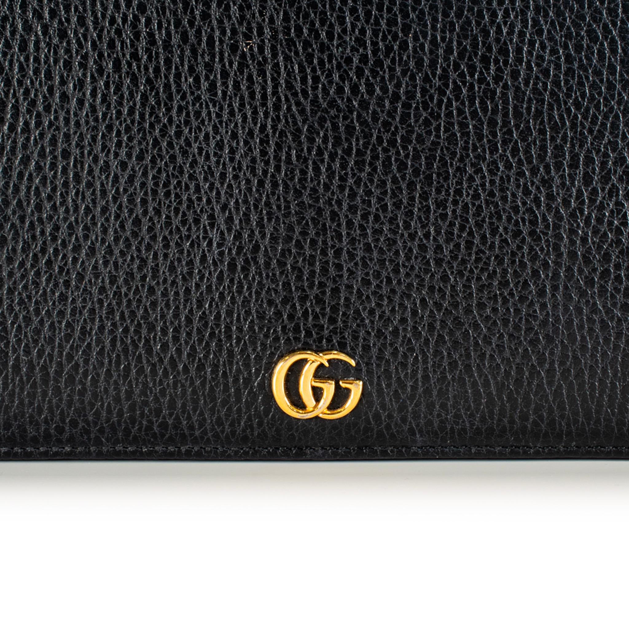 Gucci Gg Black Textured Leather Marmont Wallet on Chain Crossbody Bag en vente 6