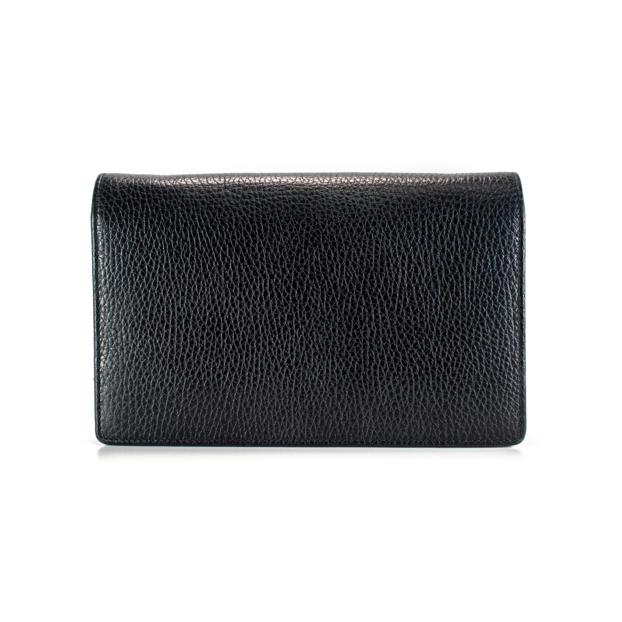 Gucci Gg Black Textured Leather Marmont Wallet on Chain Crossbody Bag en vente 3