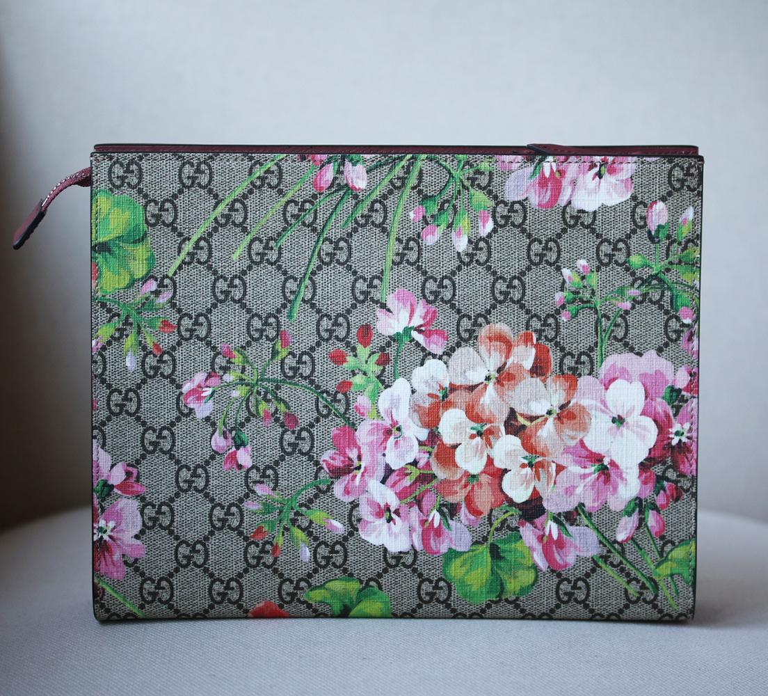 gucci bloom cosmetic case