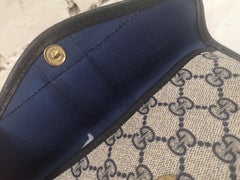 Gucci GG blu passport case
