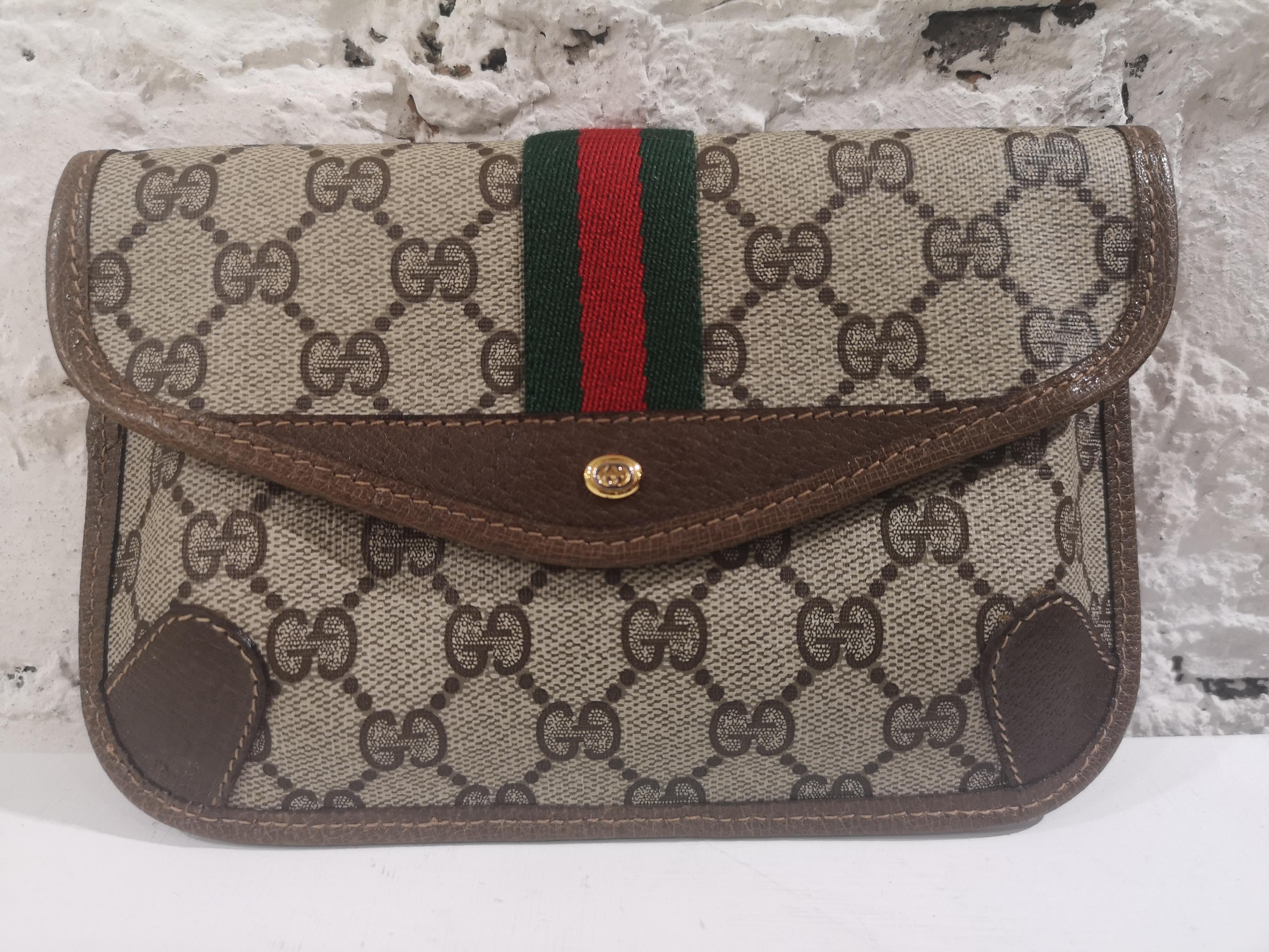 Gucci GG Brown passport case In Good Condition In Capri, IT