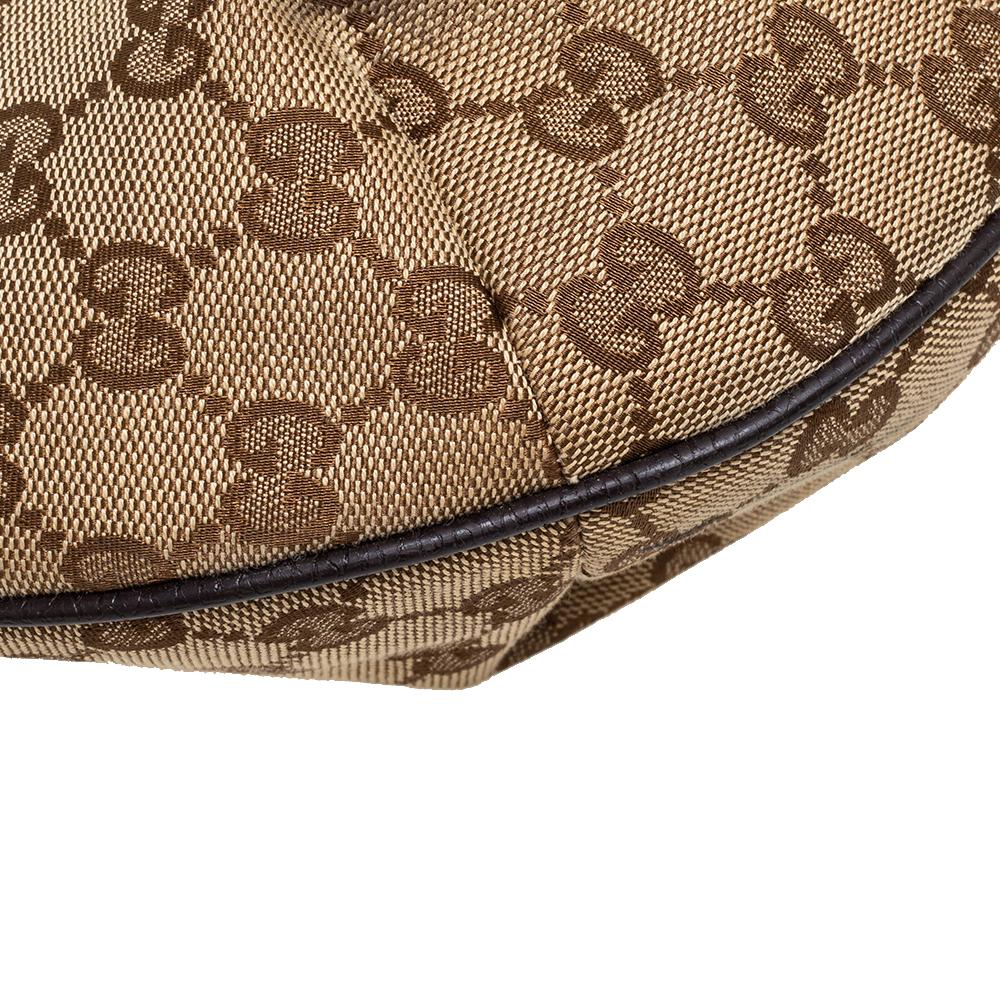 Gucci GG Canvas Medium Web Messenger Bag In Good Condition In Dubai, Al Qouz 2