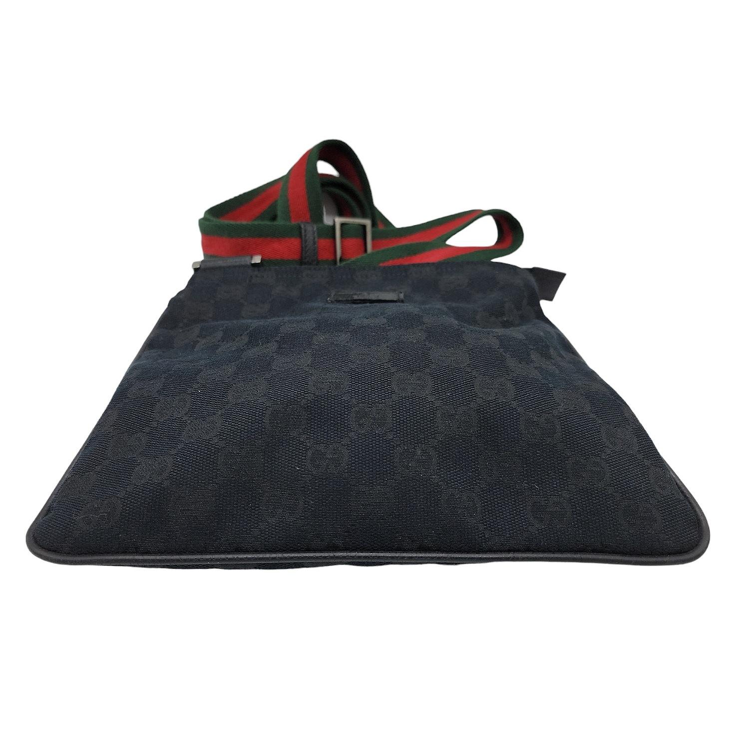 Women's or Men's Gucci GG Canvas Vintage Web Small Messenger For Sale