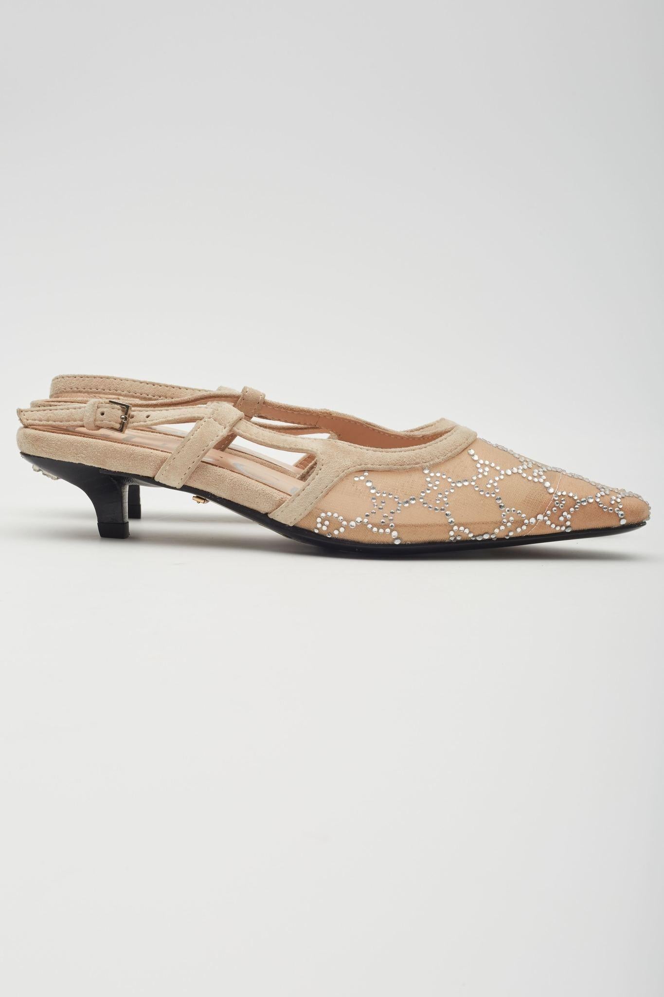 Gucci GG Crystal Embellished Mesh Beige Slingback Kitten Heels EU 37 In New Condition In Montreal, Quebec