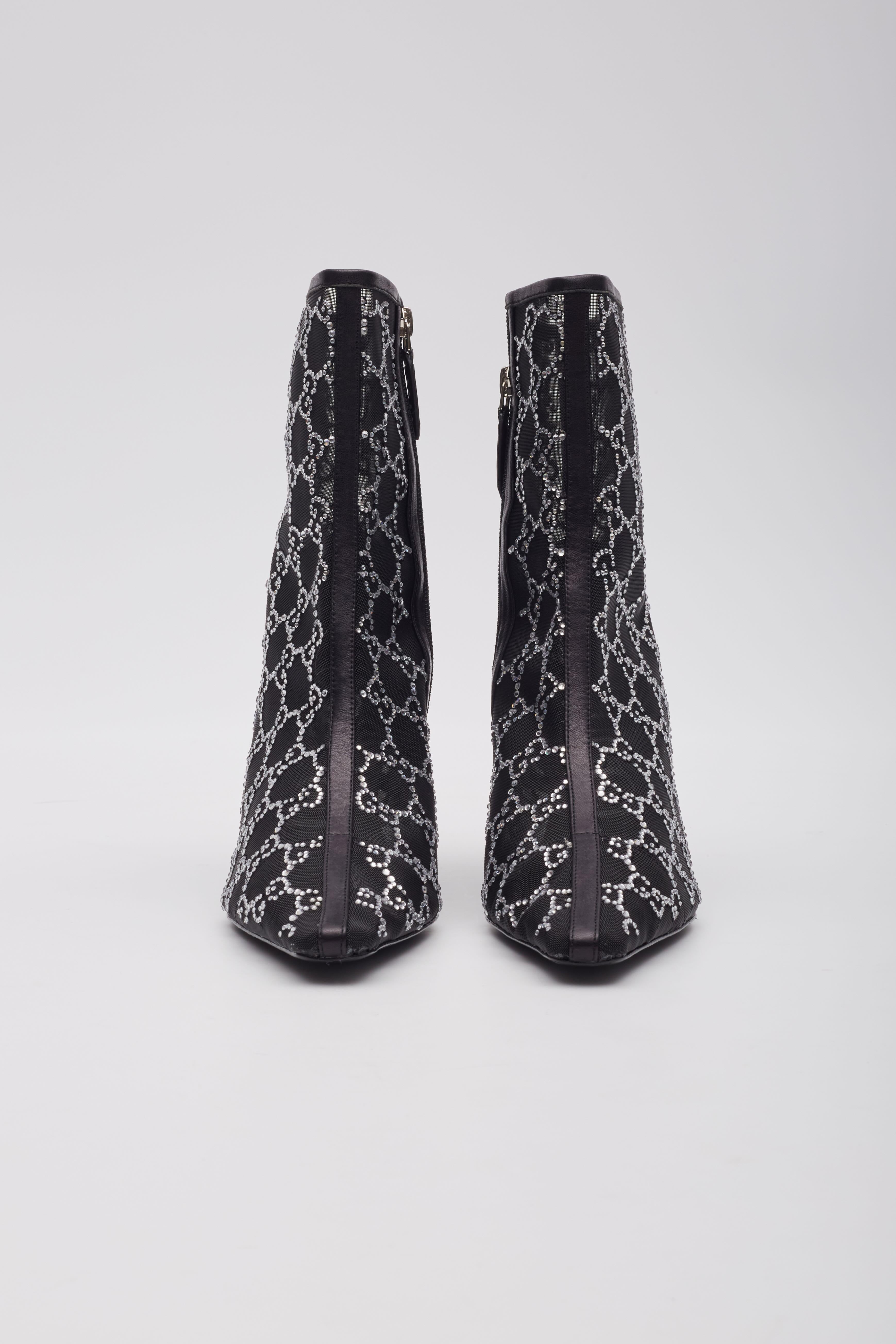 Gucci GG Crystal Embellished Mesh Black Ankle Boots EU 39 In Excellent Condition For Sale In Montreal, Quebec