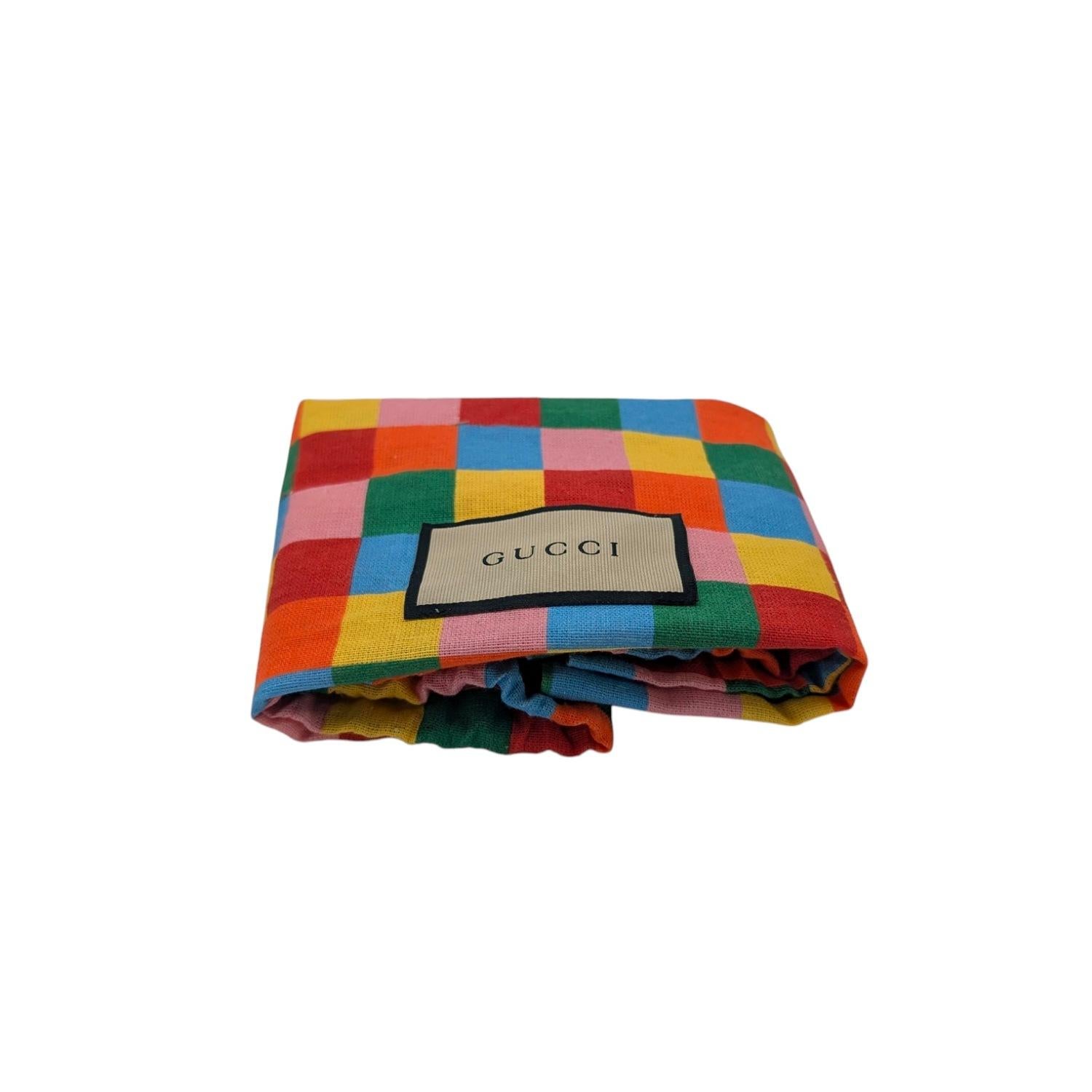 Gucci GG Diagonale gesteppte Canvas Marmont kleine Kameratasche im Angebot 5