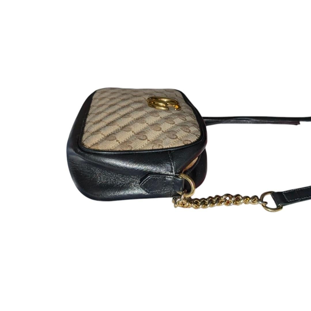 Gucci GG Diagonale gesteppte Canvas Marmont kleine Kameratasche für Damen oder Herren im Angebot