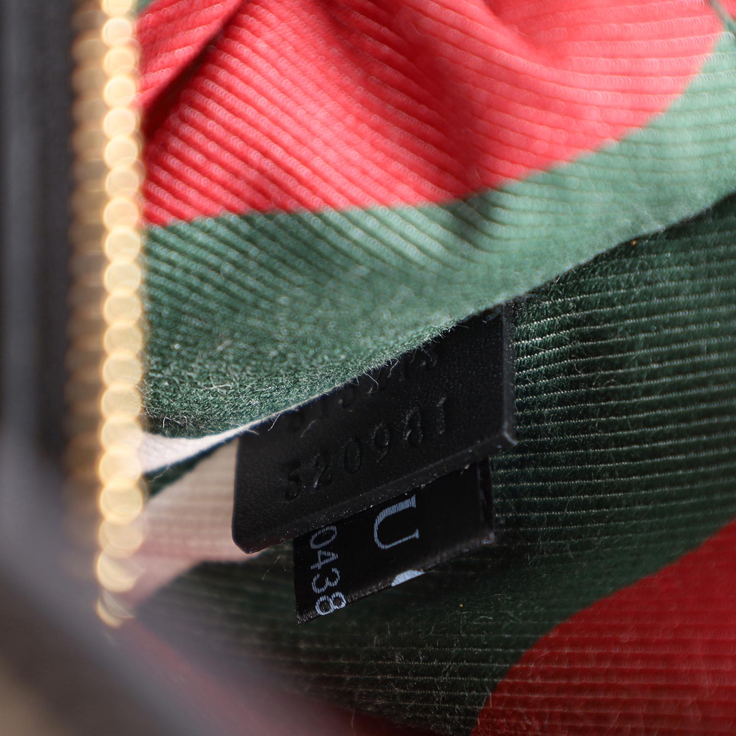 Gucci GG Emblem Maxi Tote Bag Nero in vendita 7