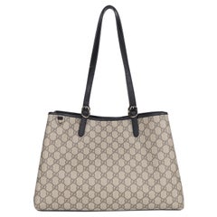 Gucci GG Emblem Maxi Tote Bag Nero