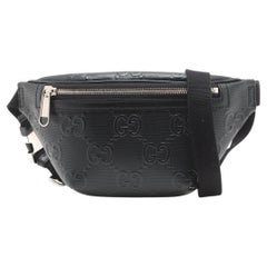 Gucci GG Geprägte Ledertasche an der Taille Schwarz