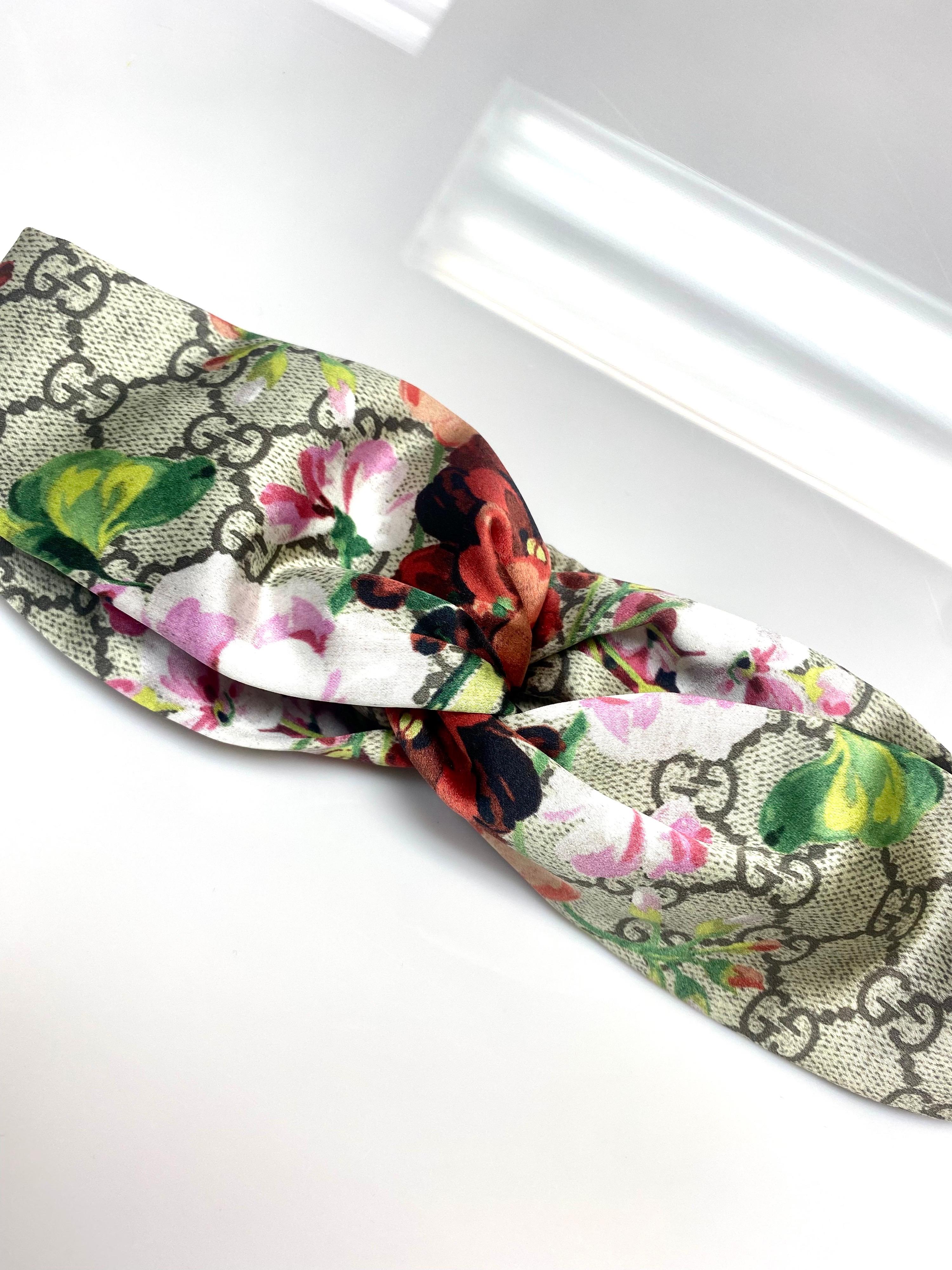 Gucci GG Flora Print Silk Headband  In Excellent Condition In West Palm Beach, FL