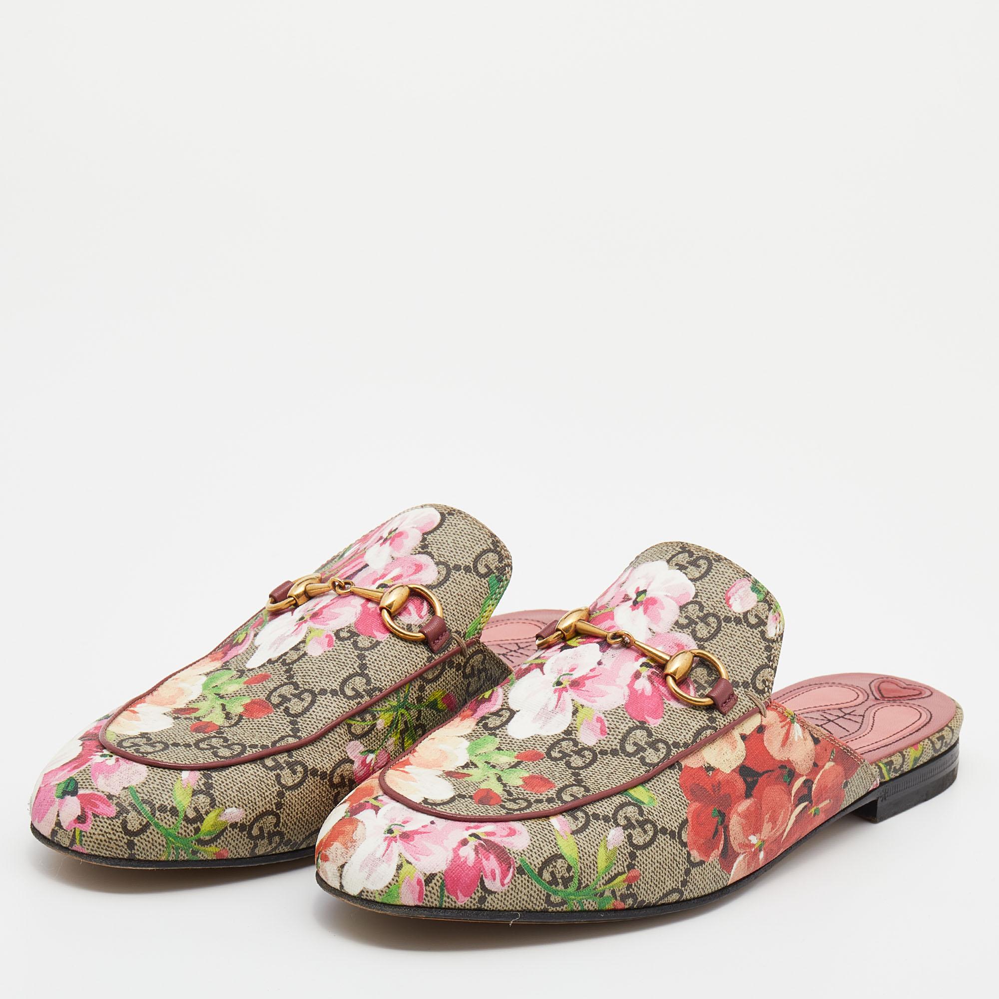 Gucci's Princetown slipper has lit up a trend that continues to ride high. This pair here is crafted in Italy and is crafted from floral-print GG canvas. The mules come in lovely hues with the signature Horsebit logo in gold-tone metal on the uppers.
