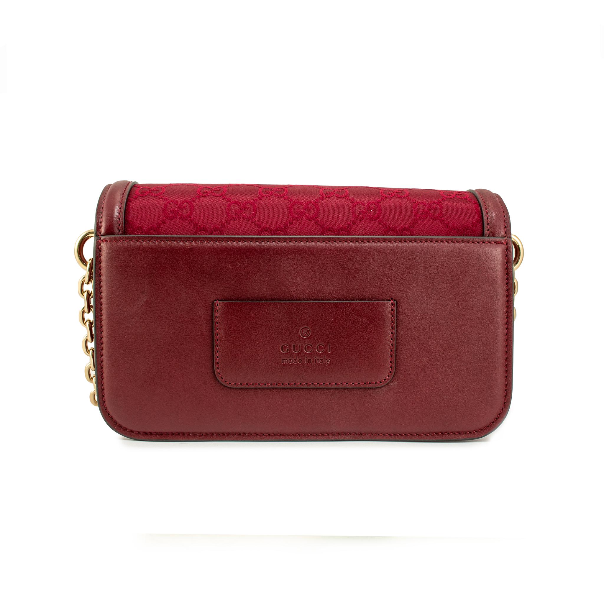 Gucci GG GO Small Bordeaux Gold Hardware Shoulder Bag en vente 7