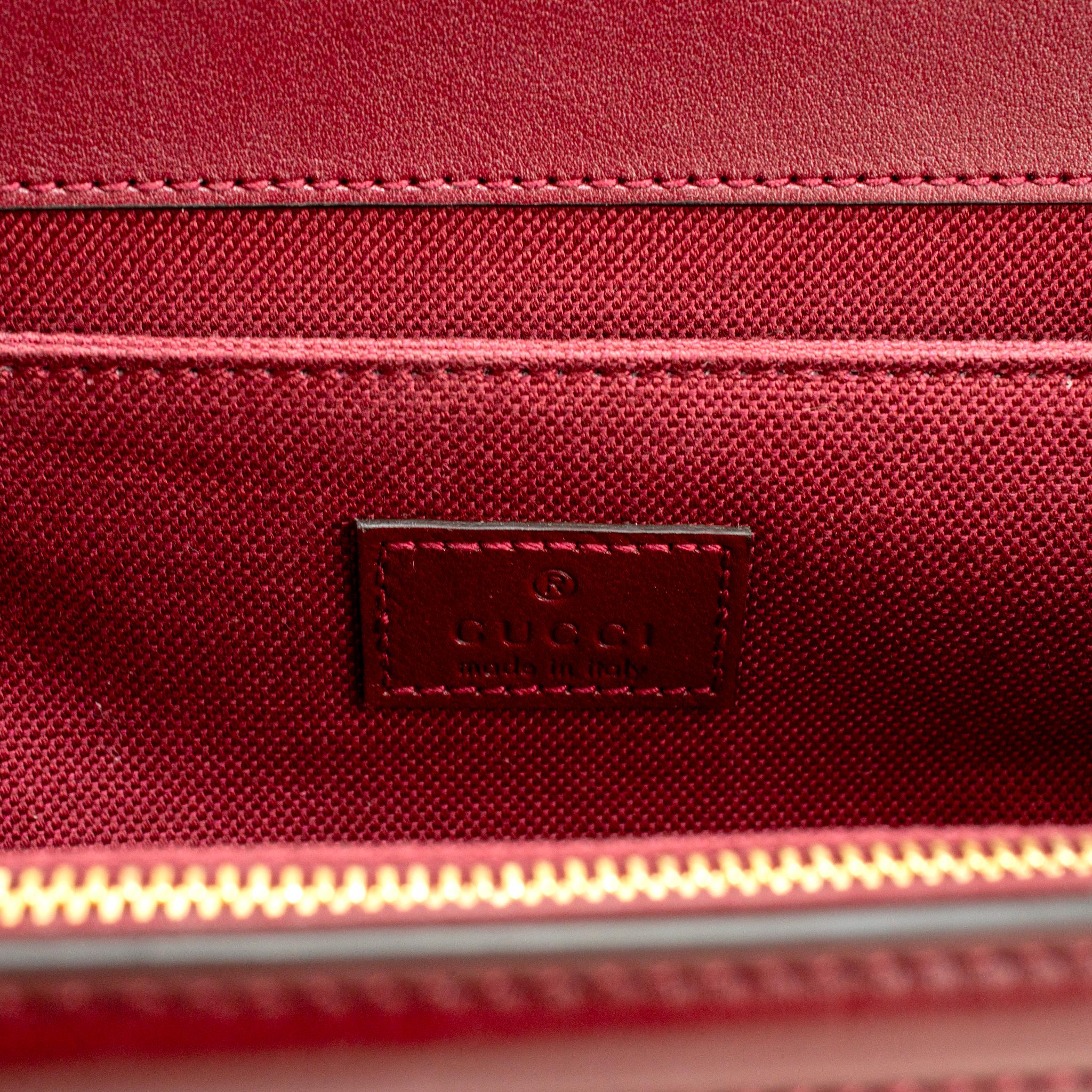 Gucci GG GO Small Bordeaux Gold Hardware Shoulder Bag en vente 3