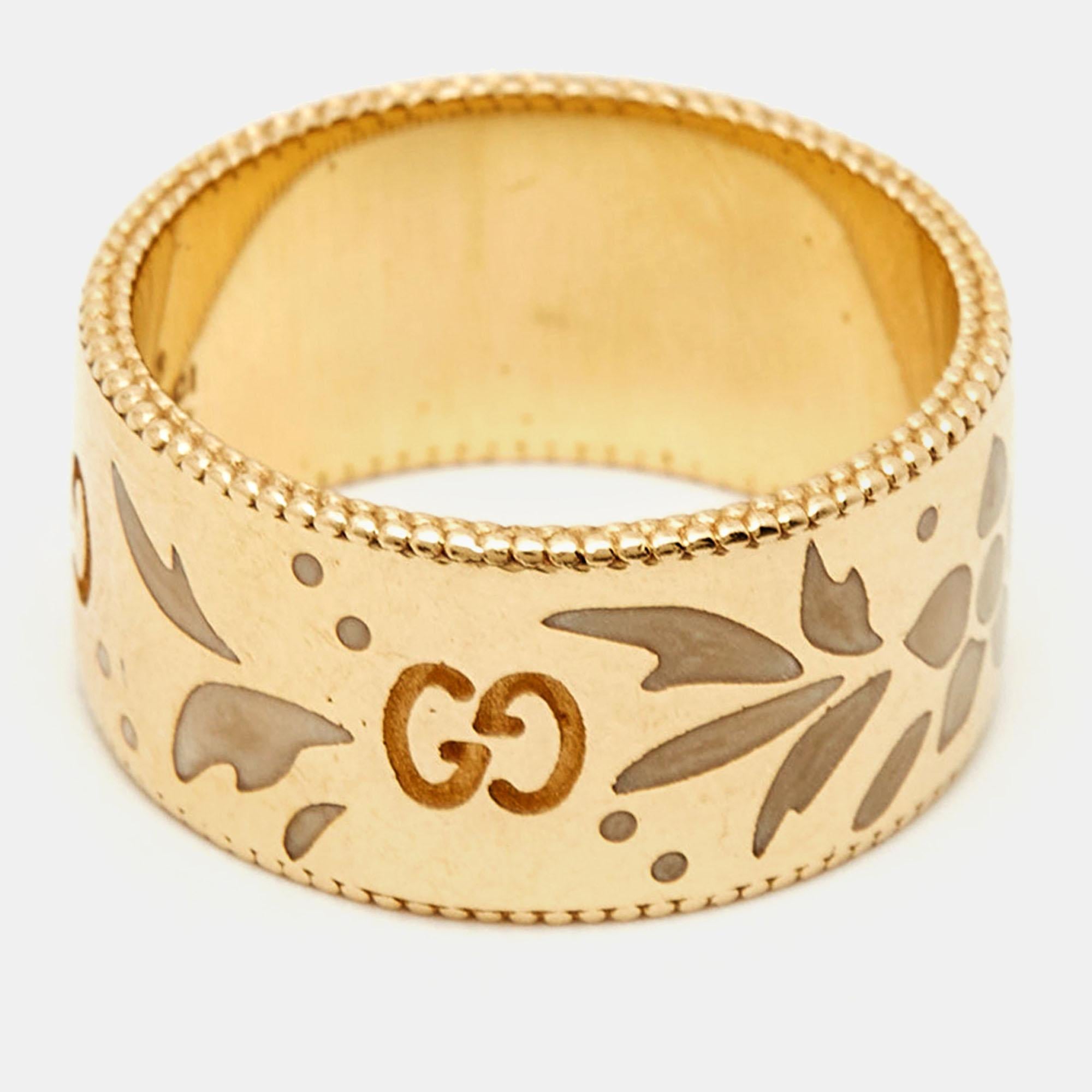 Gucci GG Icon Blossom Enamel 18k Yellow Gold Ring Size 52 In Good Condition For Sale In Dubai, Al Qouz 2