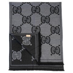 Gucci Gg Jumbo Wool Silk Jacquard Scarf in Grey and Black Cashmere Scarf