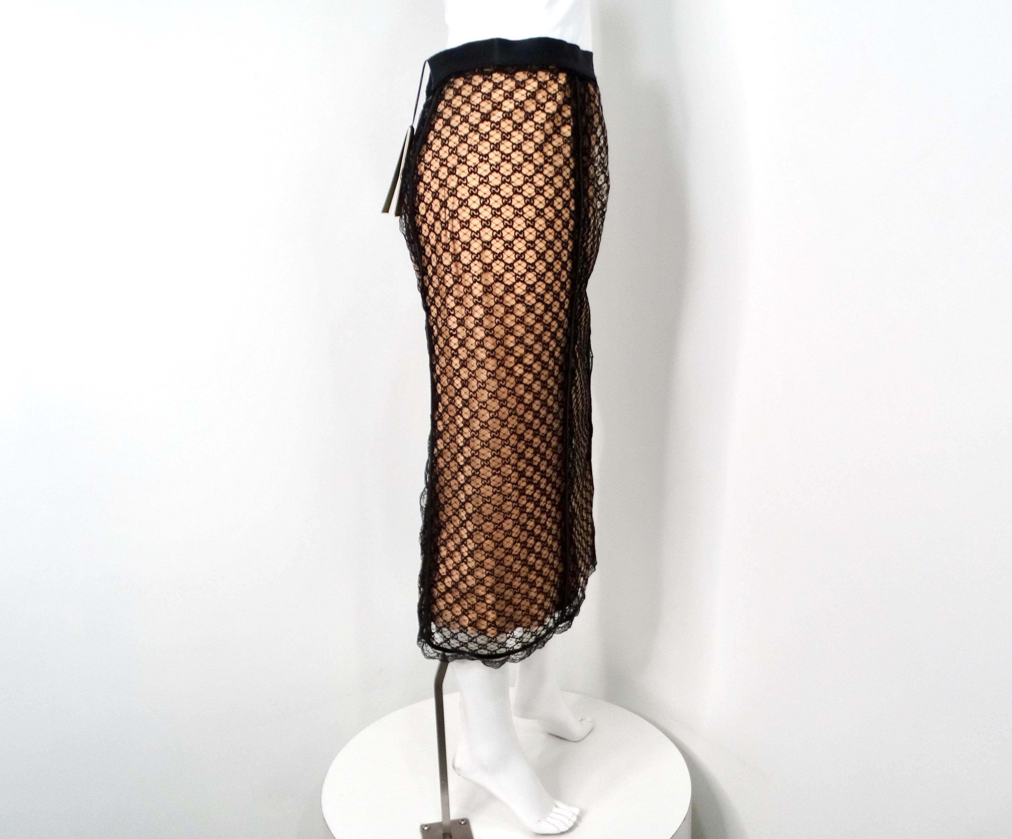 Gucci GG Falda Midi Bordada De Encaje Con Slip De Seda Adosable en venta 2
