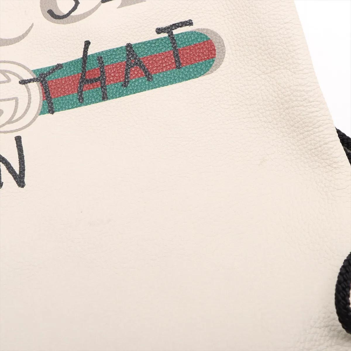 Sac à dos en cuir avec cordon de serrage et logo GG de Gucci, blanc en vente 6
