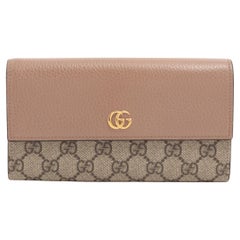 Gucci GG Logo Leather Wallet Beige