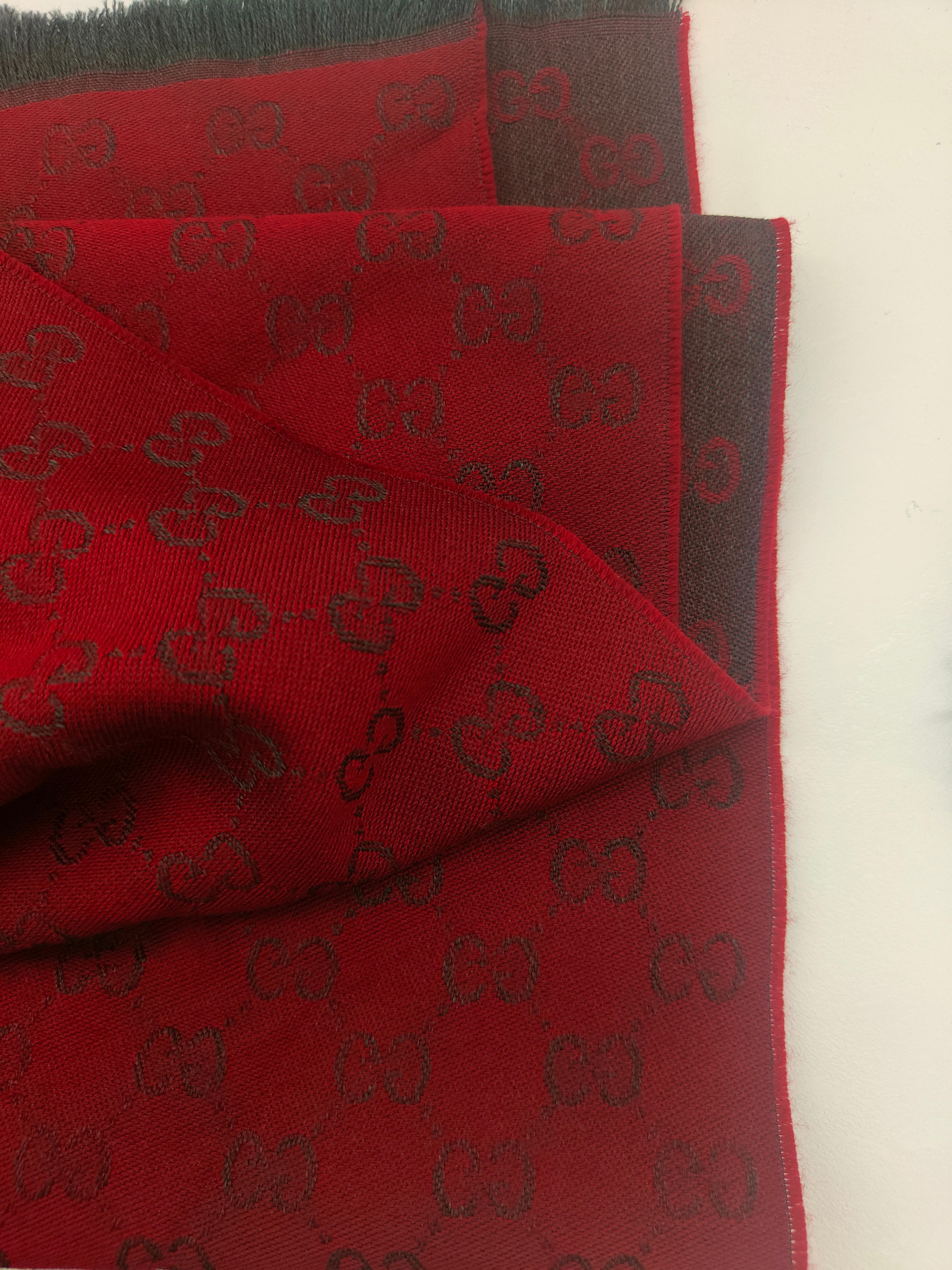 Gucci GG logo multicoloured wool scarf NWOT In New Condition For Sale In Capri, IT