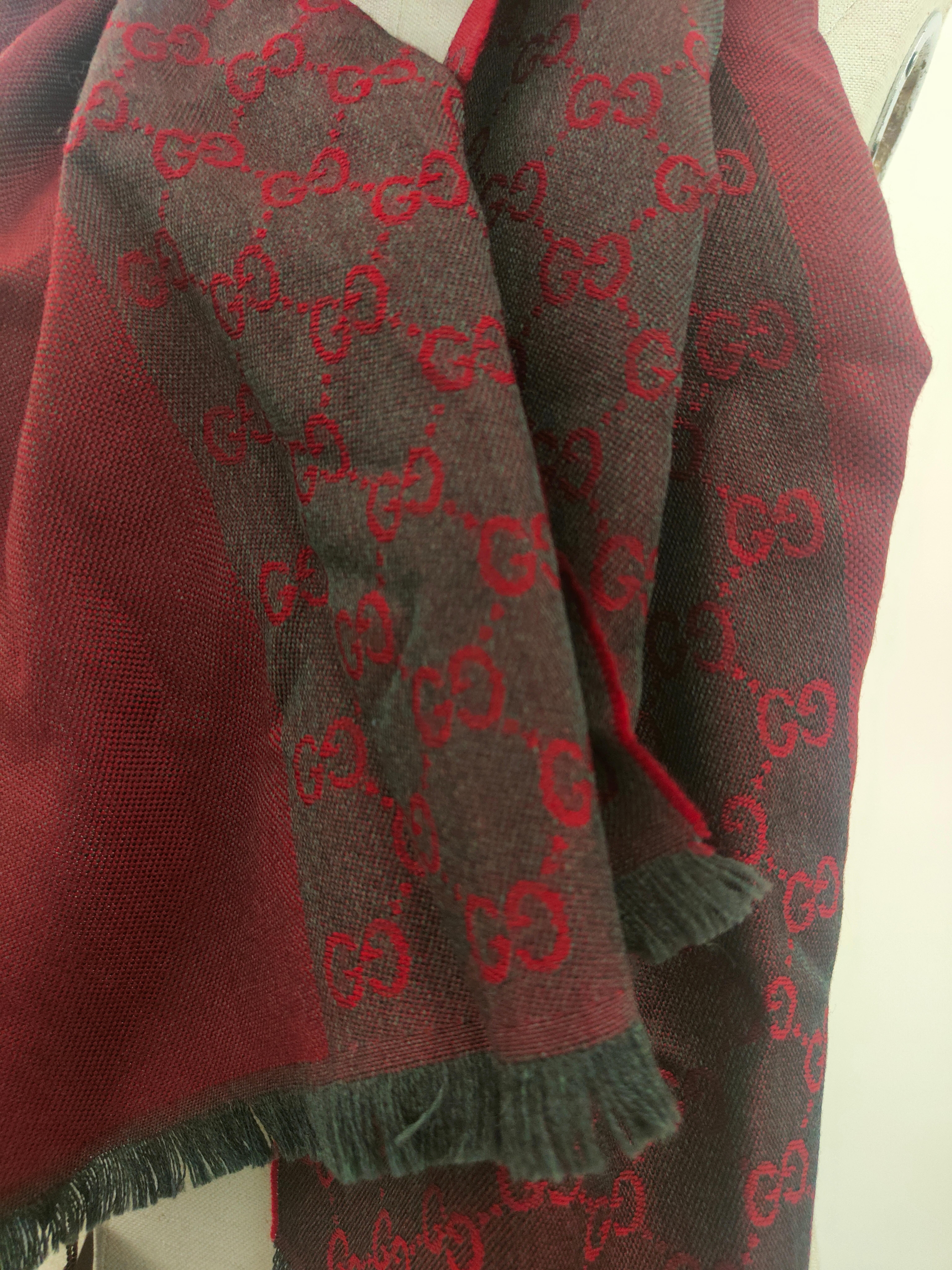 Écharpe en laine multicolore Gucci GG logo NWOT en vente 2