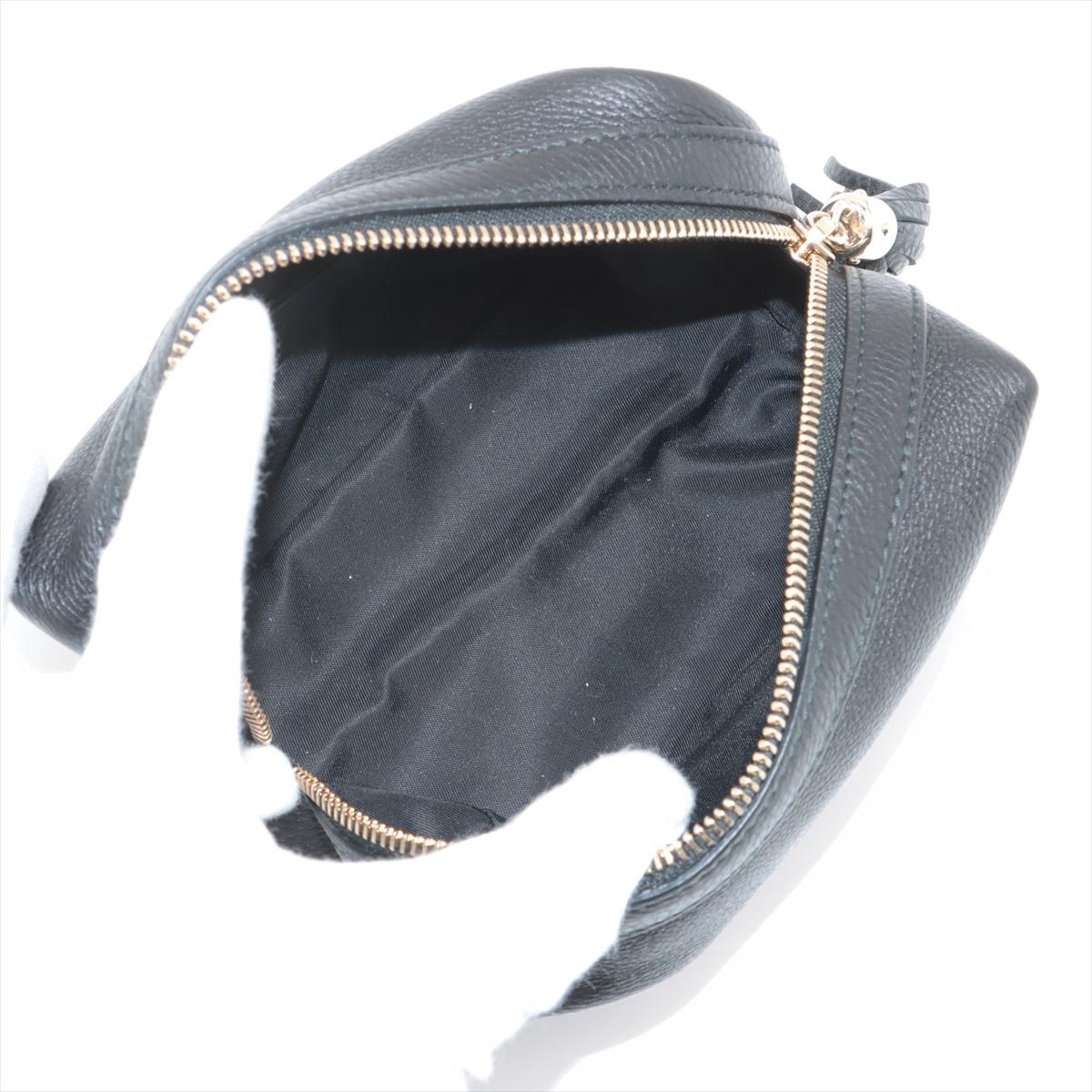 Gucci GG Logo Soho Leather Pouch Black In Good Condition In Humacao, PR