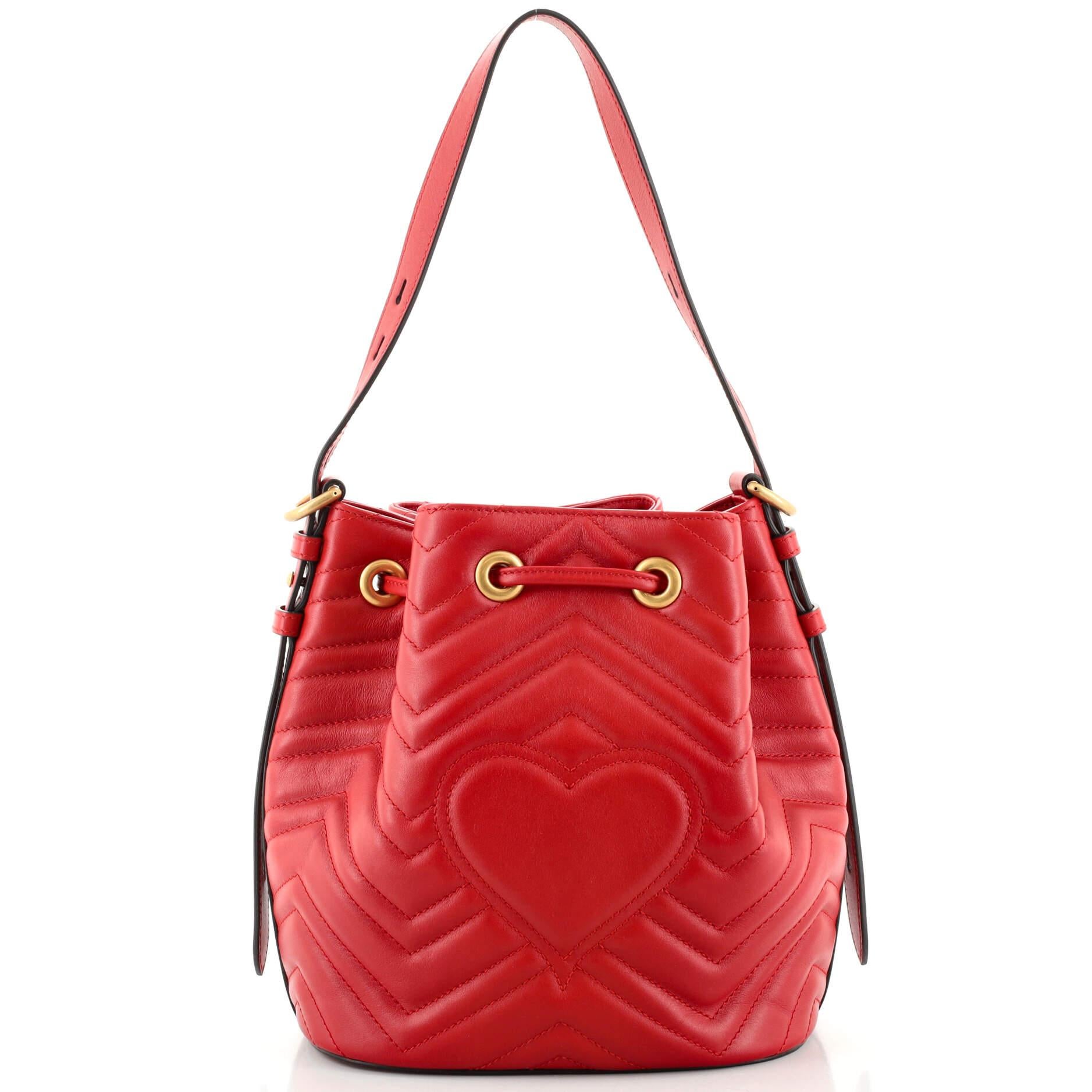 gucci bucket bag red