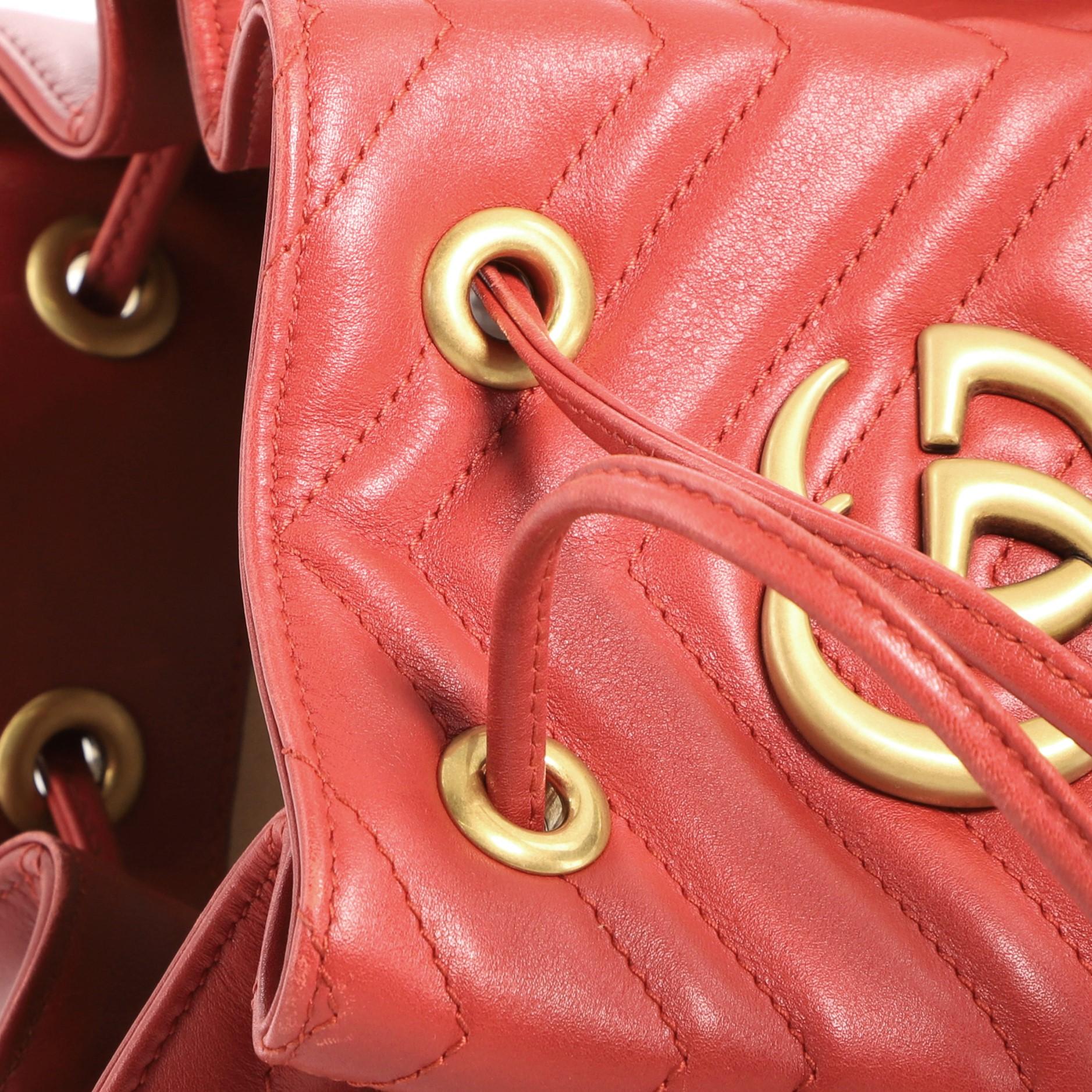Gucci GG Marmont Bucket Bag Matelasse Leather Small In Good Condition In NY, NY